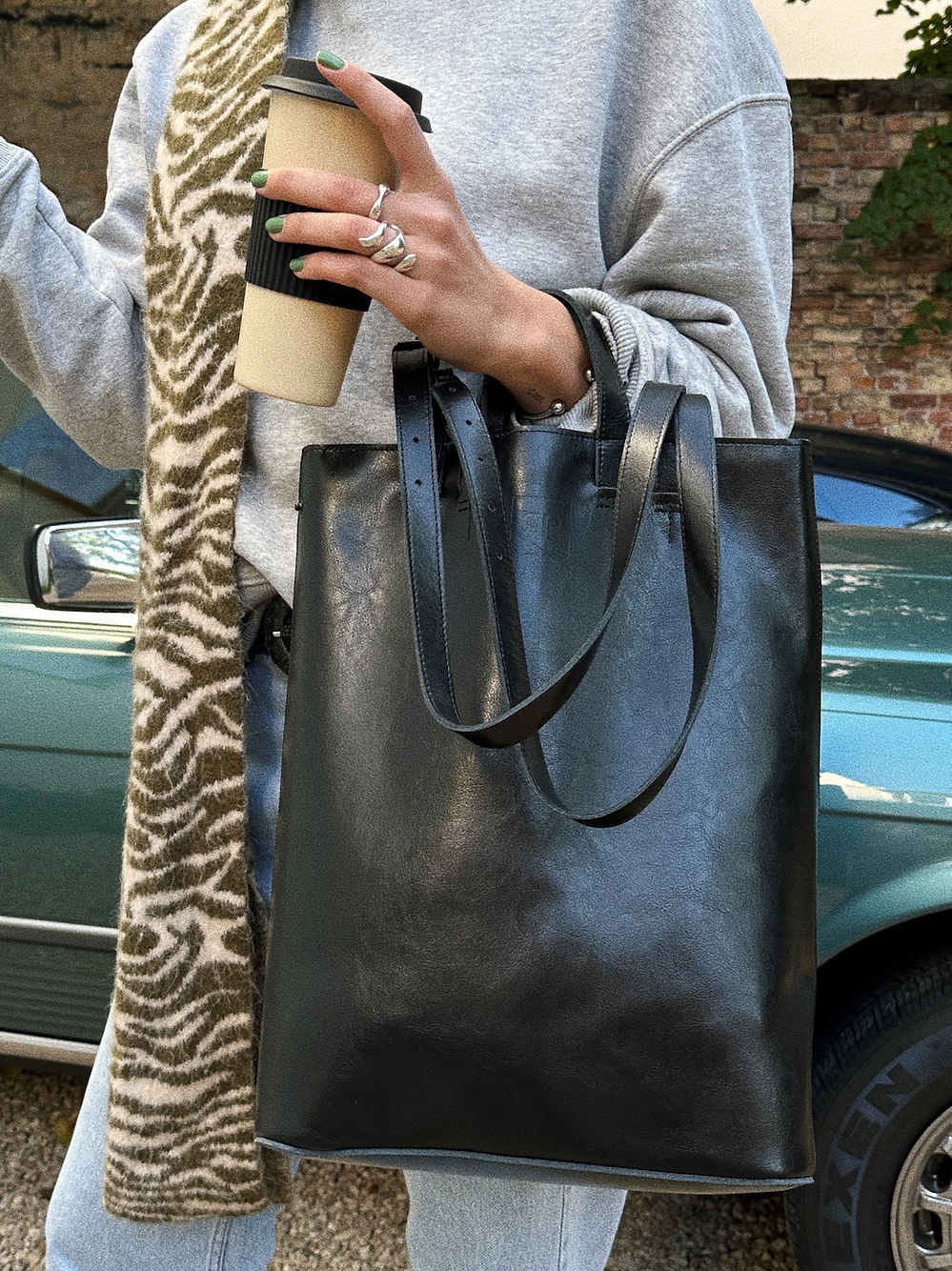 Le tote bag en cuir structuré RR