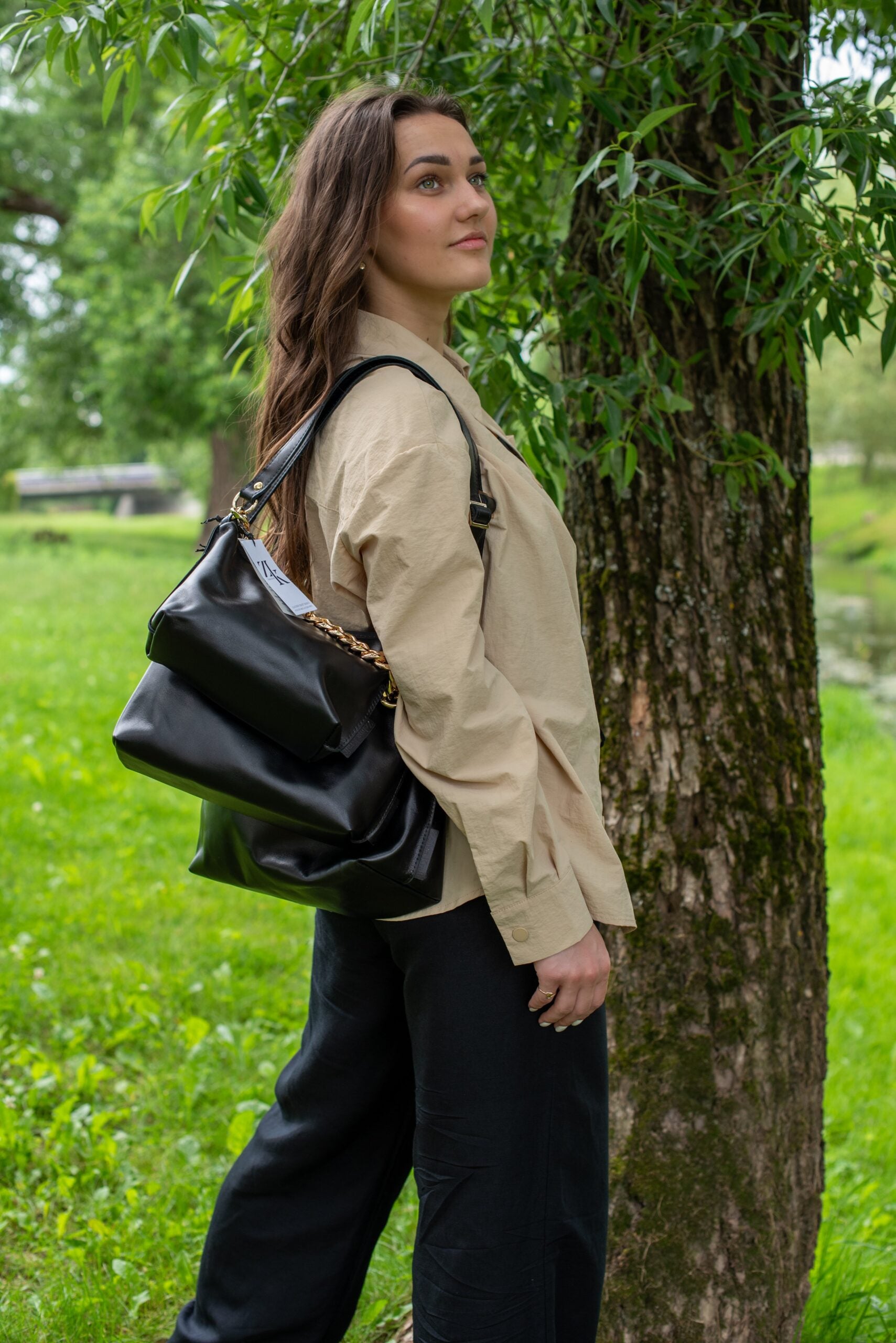 Sac à main hobo en cuir noir, petit modèle, chaîne personnalisable, vue 4