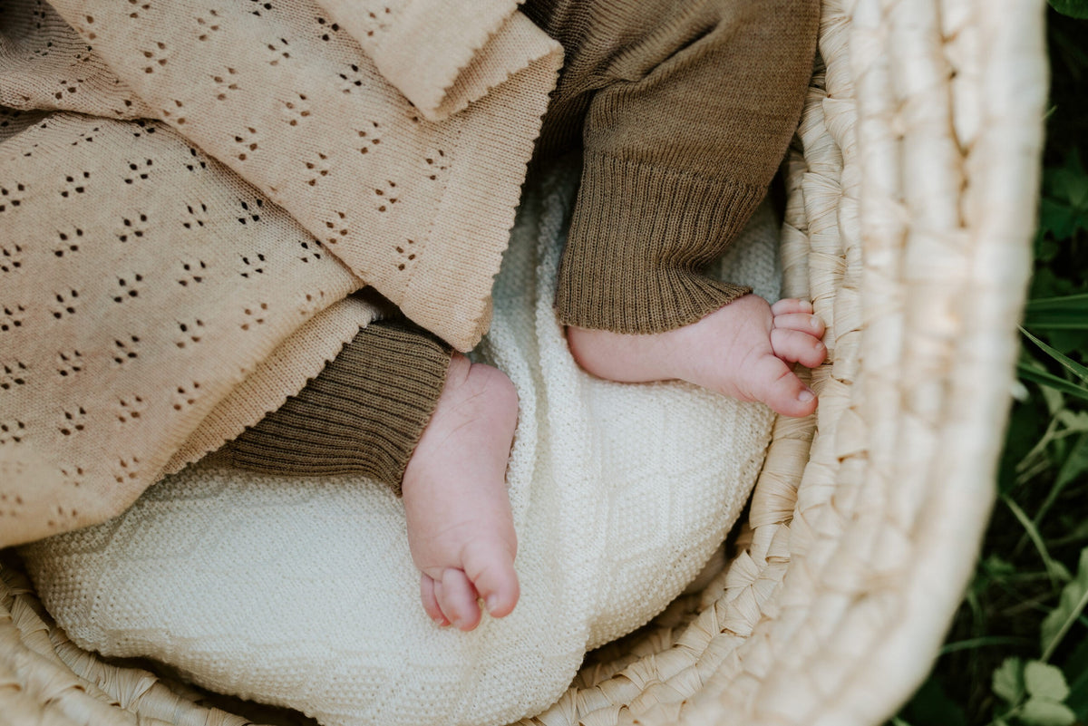 Coffret naissance JOY, couverture, combinaison et bonnet, Wool In Love
