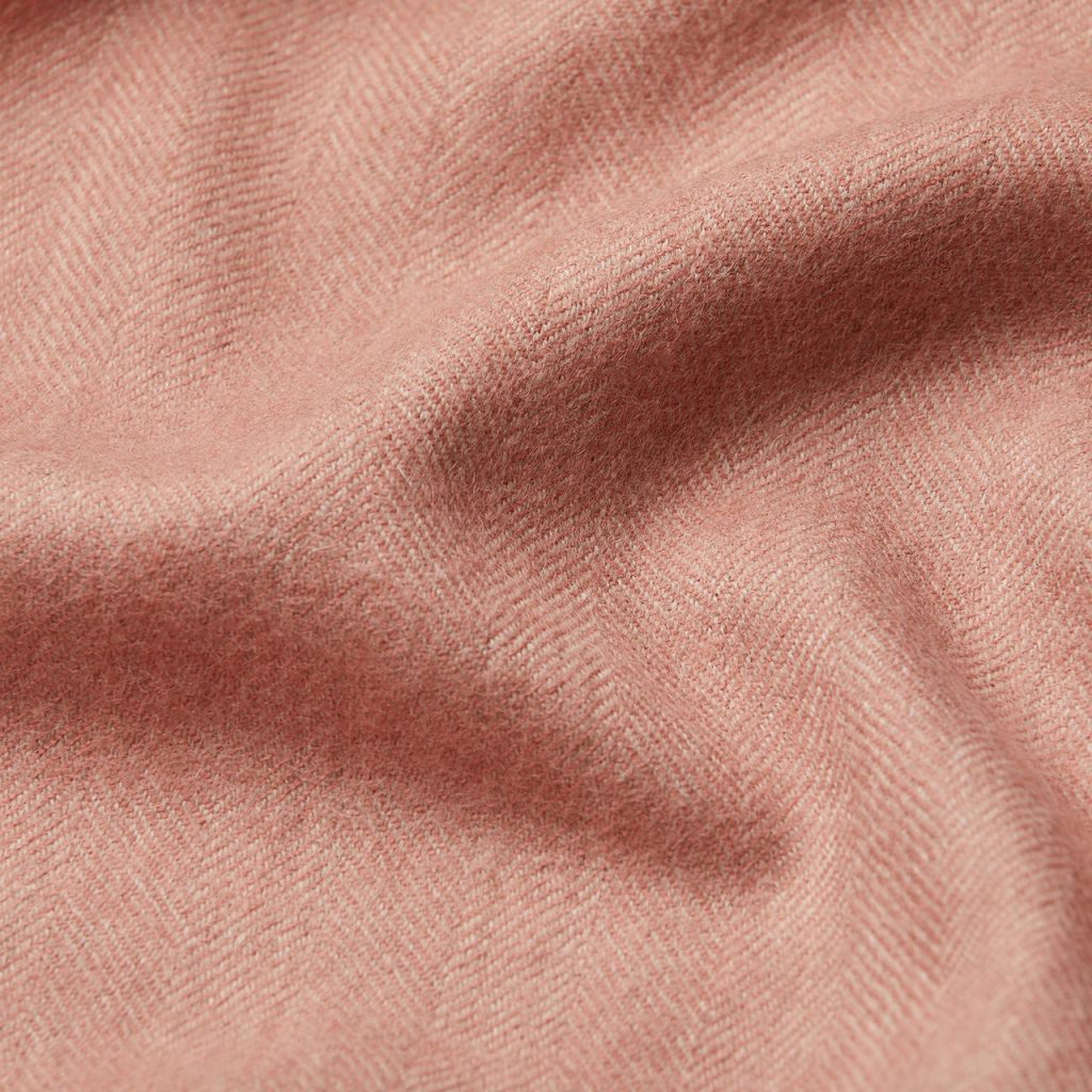 Écharpe en alpaga premium 200 cm motif chevrons nude et beige Alpaka, gros plan