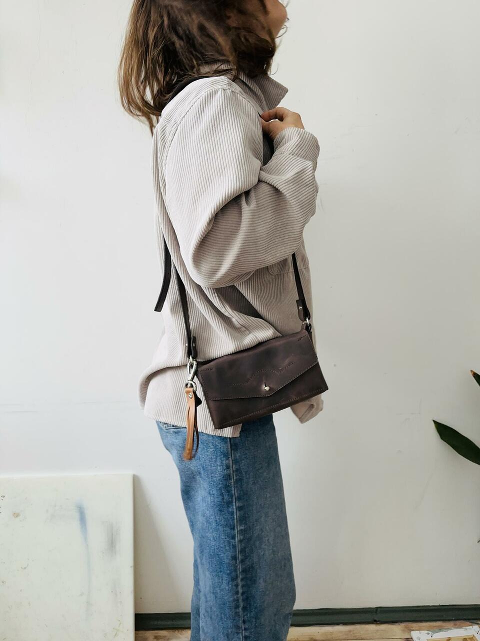 Sac bandoulière en cuir modèle KOKUKA petite taille, vue produit
