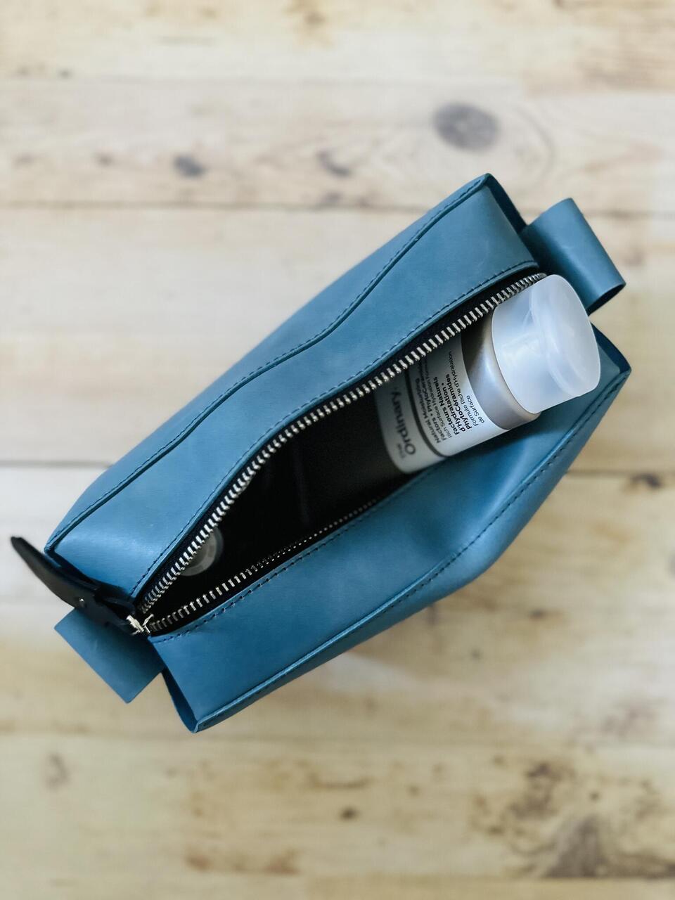 Trousse de toilette en cuir, vue alternative