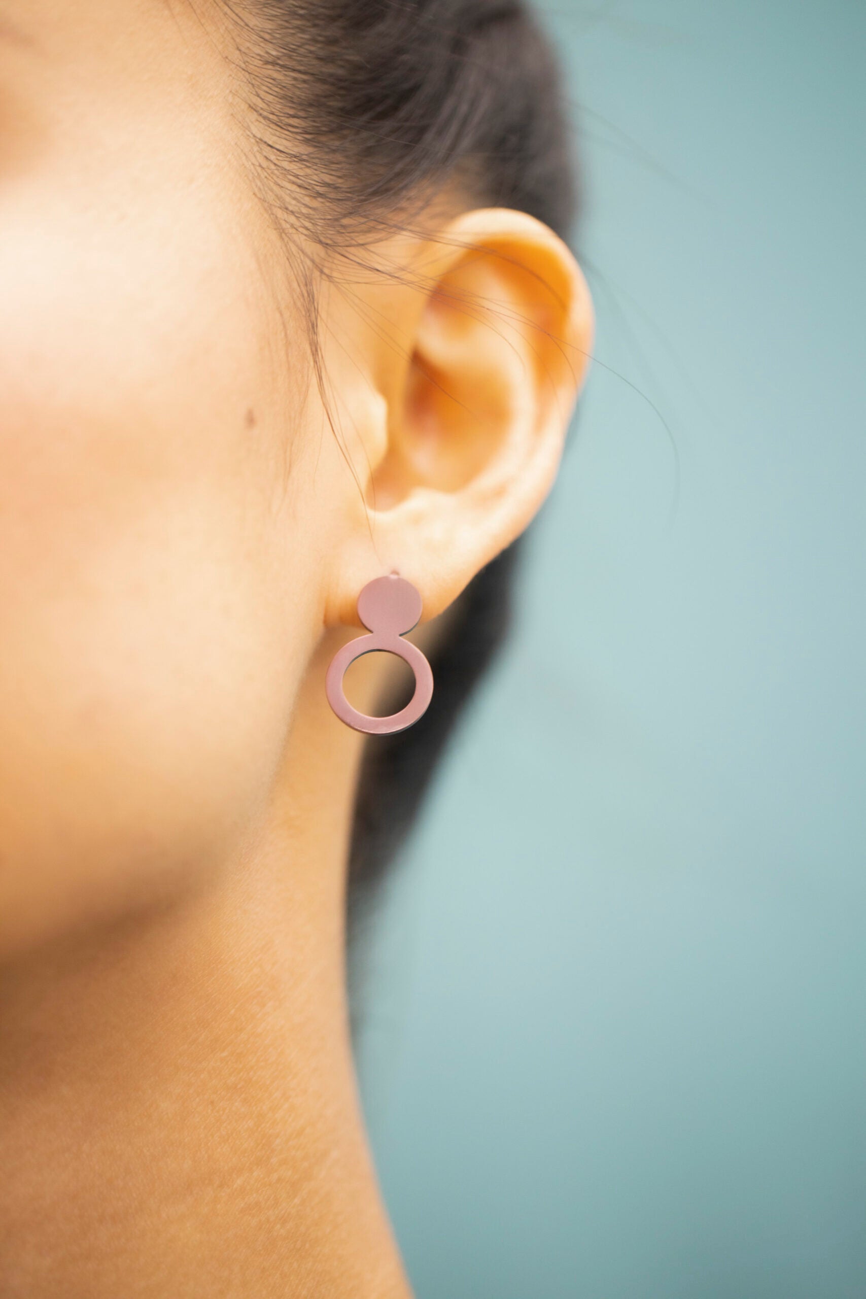Boucles d'oreilles modèle Arc violettes, vue détaillée alternative