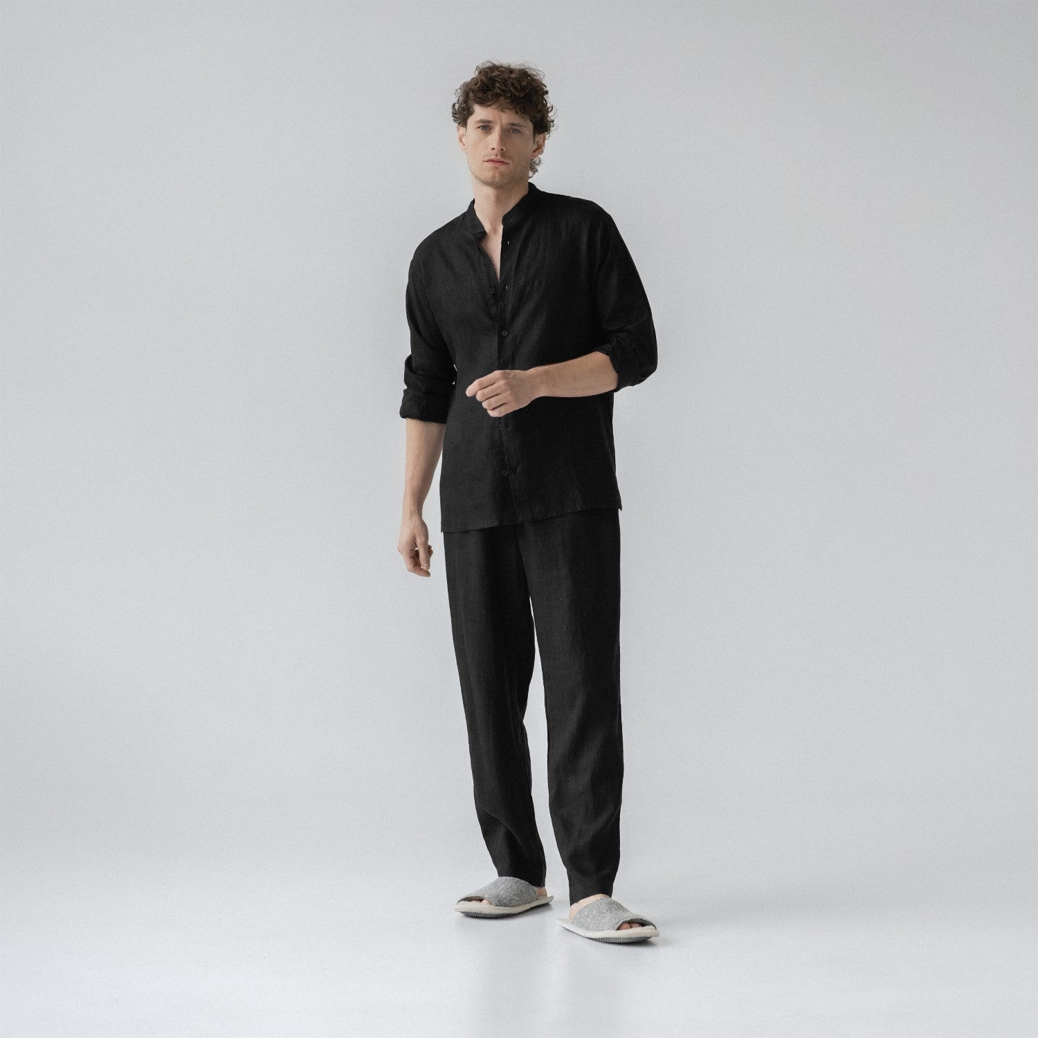 Ensemble loungewear en lin Currant Linen Tales coloris noir, vue détaillée