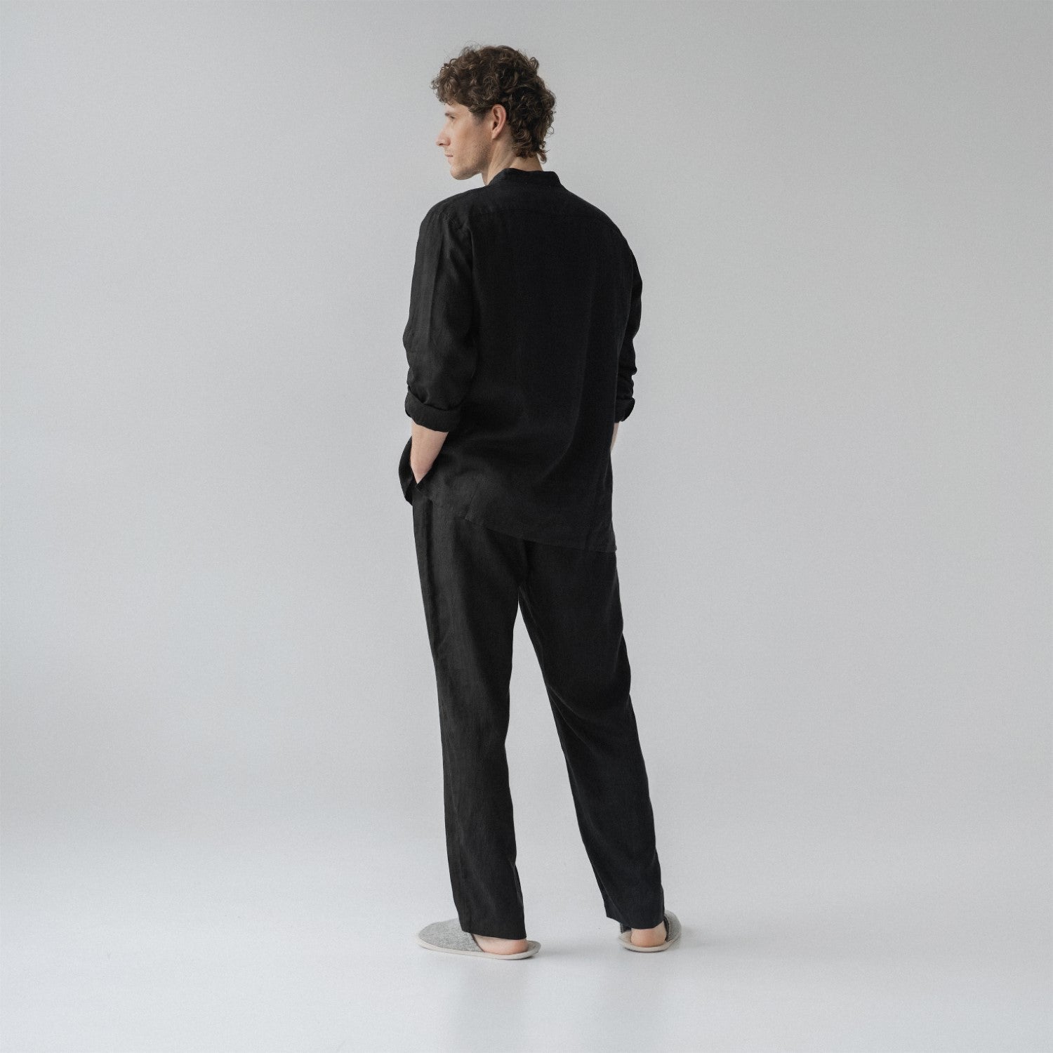 Ensemble loungewear en lin Currant Linen Tales coloris noir, vue produit