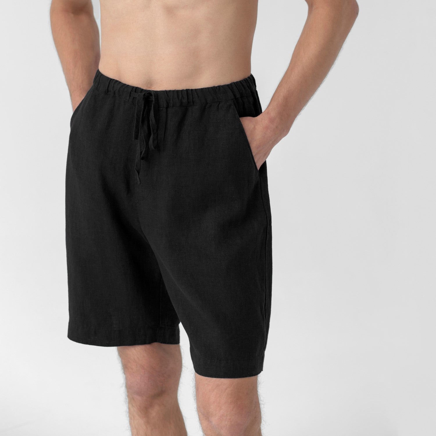Ensemble pyjama en lin Fern Linen Tales coloris noir, vue détaillée