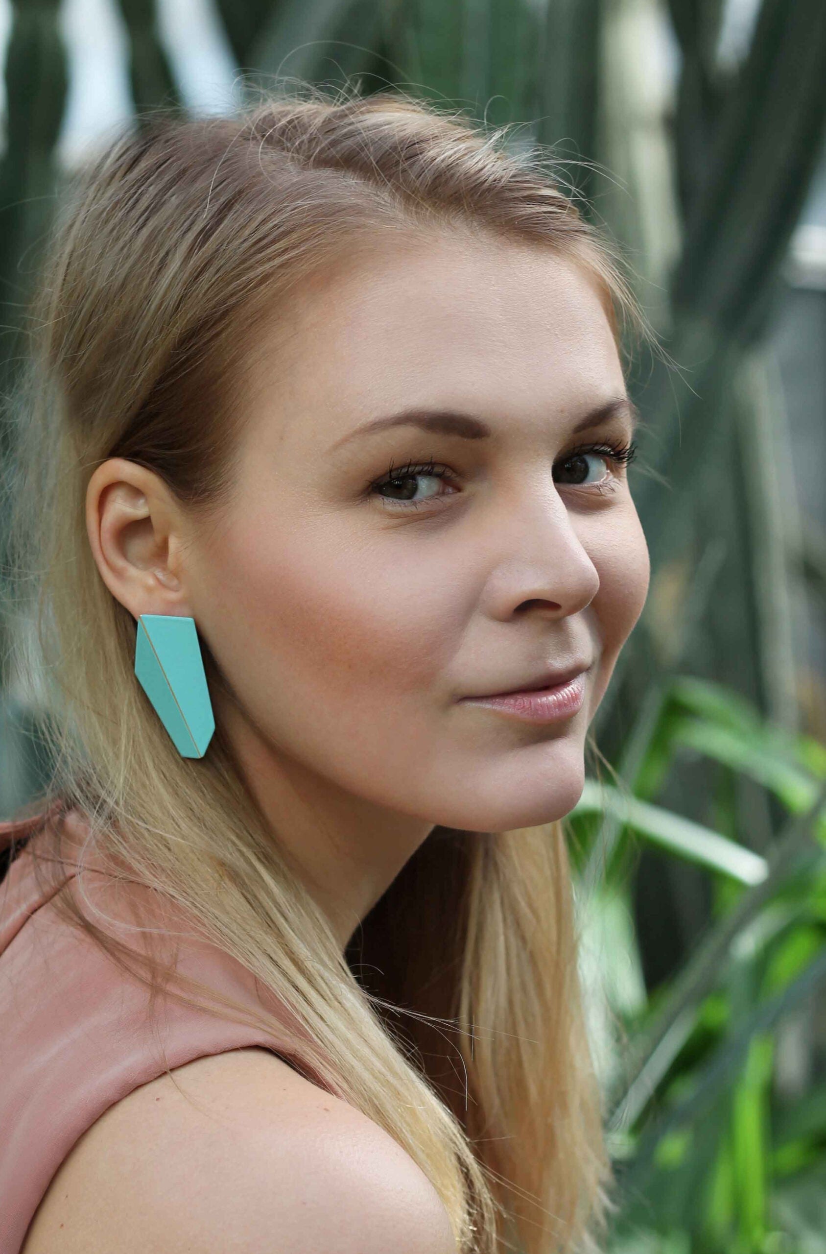 Boucles d'oreilles pliées verticales modèle Folded Vertical, vue détaillée