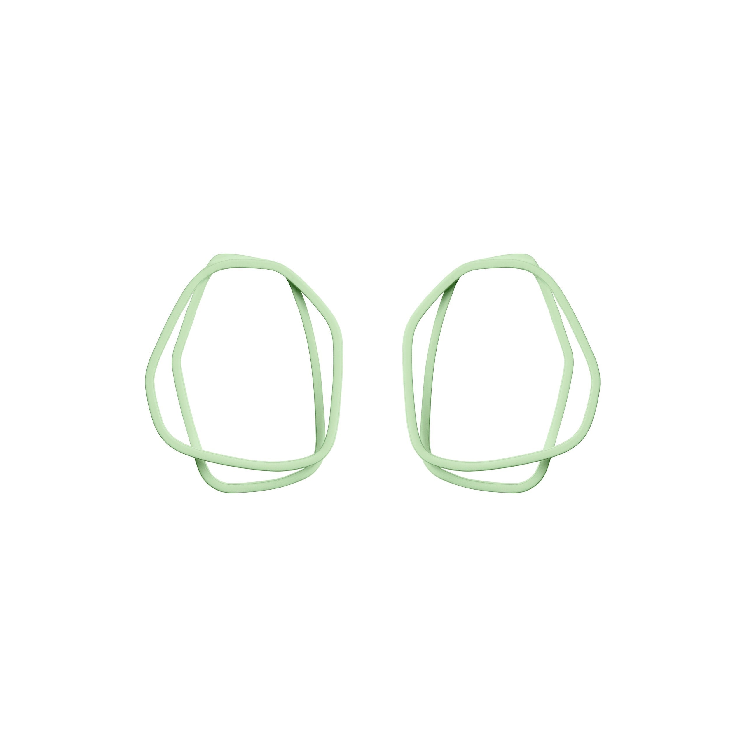 Boucles d'oreilles modèle Loops, vue éditoriale finale