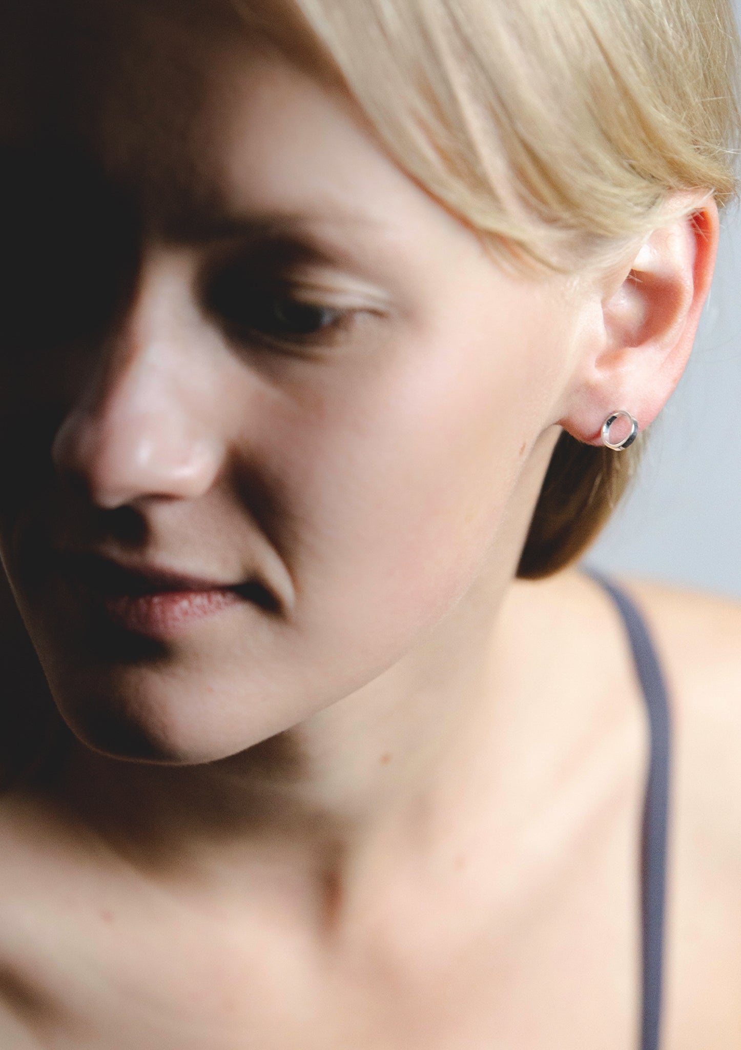 Boucles d'oreilles modèle CIRCLE en métal, vue produit