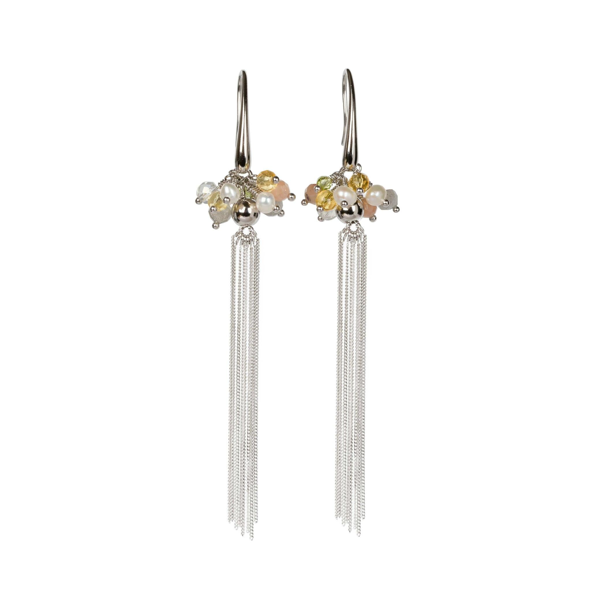 Boucles d'oreilles myamoon modèle Cherie pompon rose et argent, vue détaillée