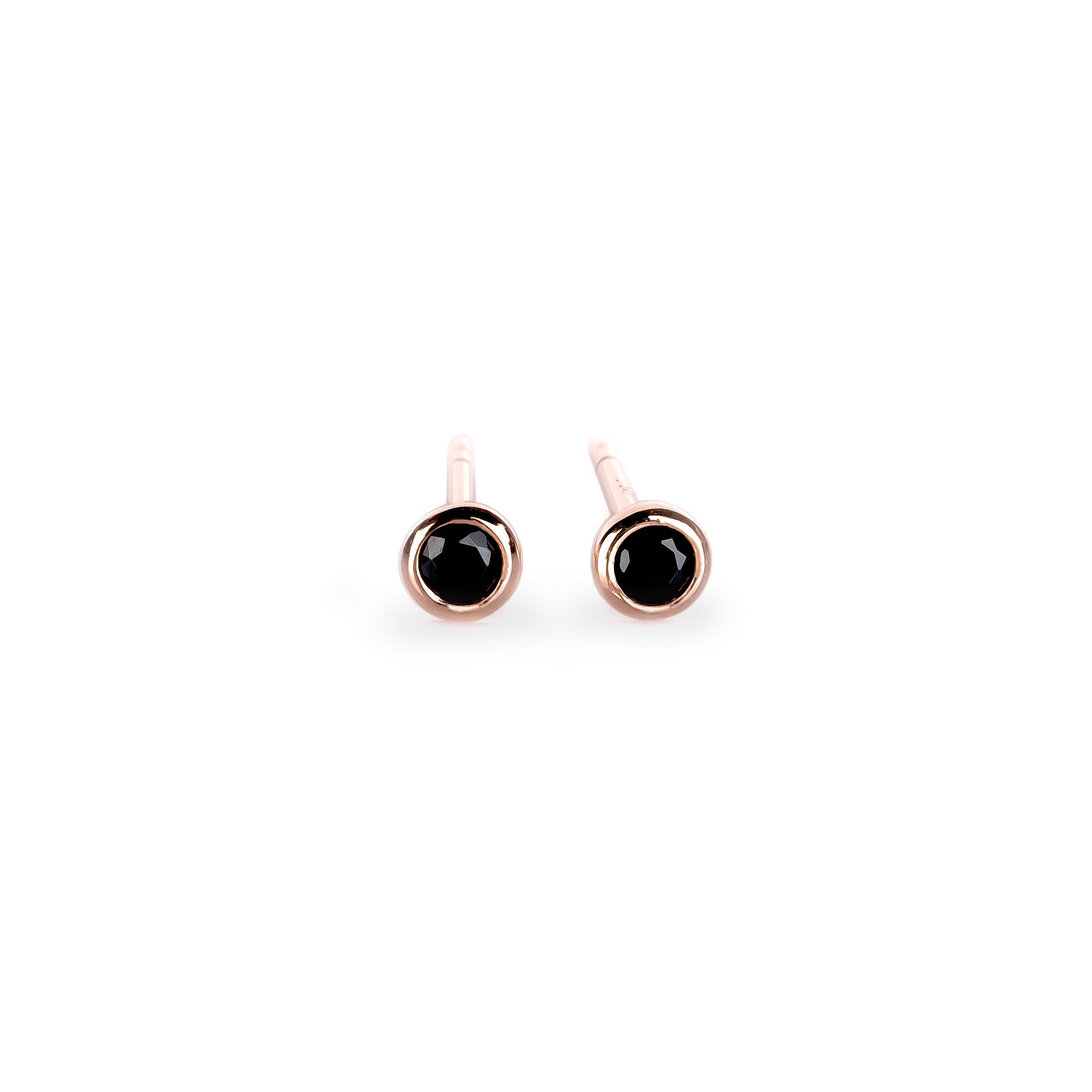 Puces d'oreilles myamoon modèle Illumi zircon noir or, vue produit