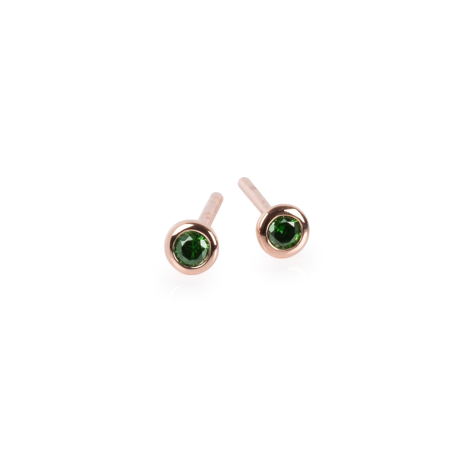 Puces d'oreilles myamoon modèle Illumi zircon vert or, vue détaillée