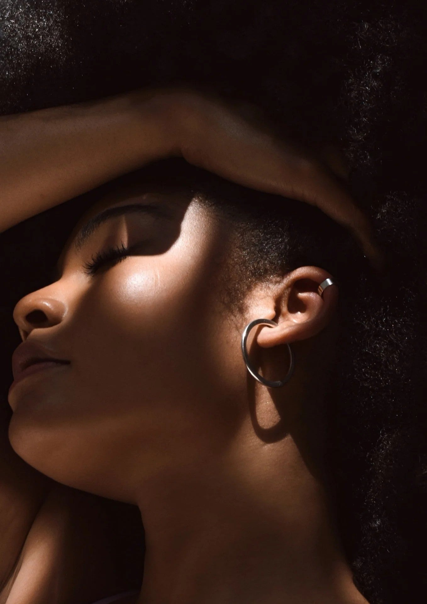 Ear cuff supérieur plat NO MORE en argent, vue alternative