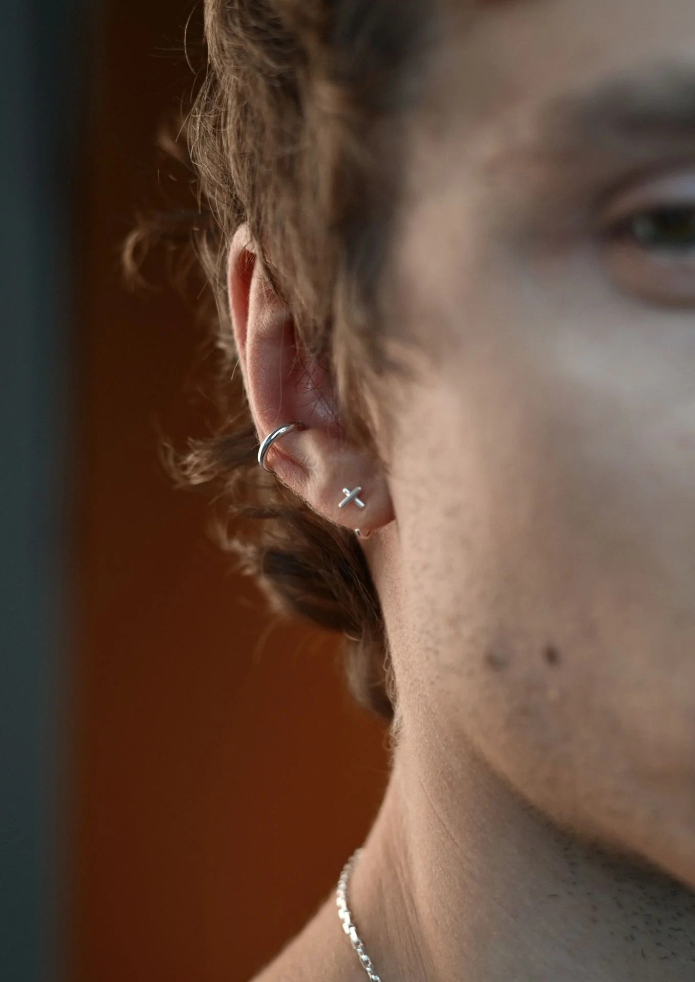 Ear cuff Line NO MORE en argent, vue détaillée