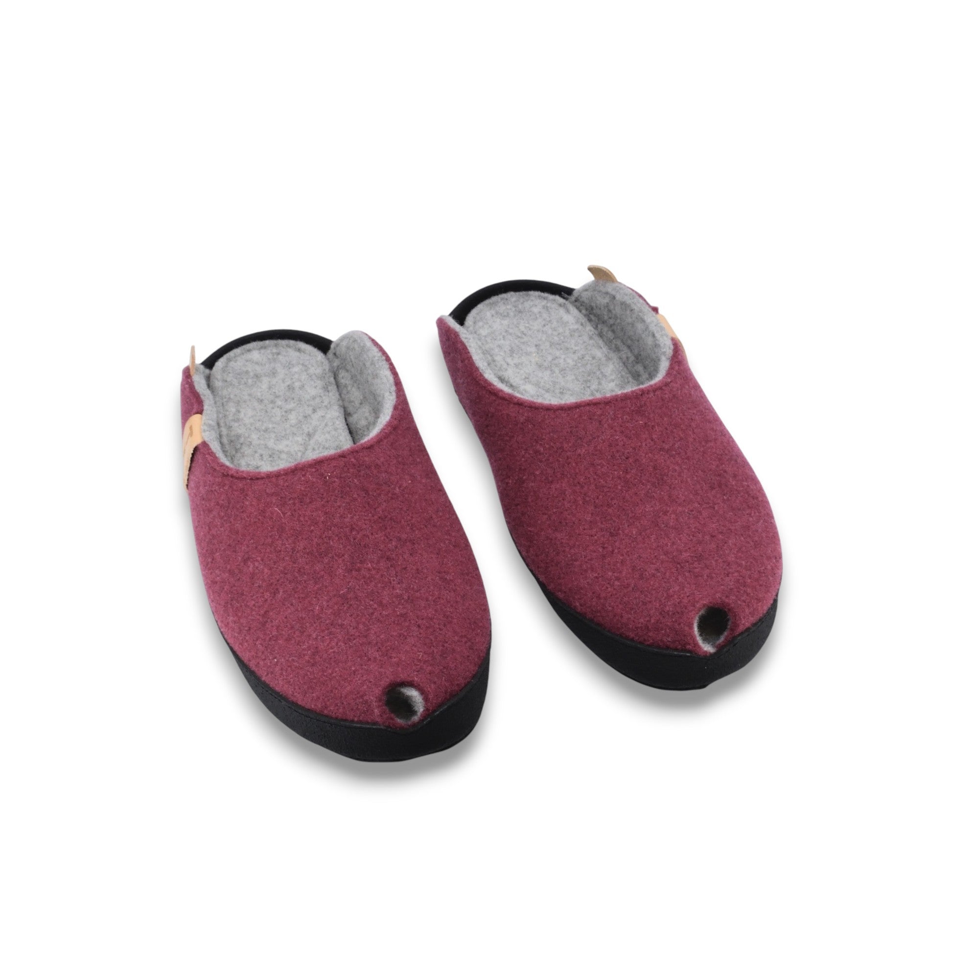 Chaussons TOKU Brussels en cuir bordeaux, vue produit