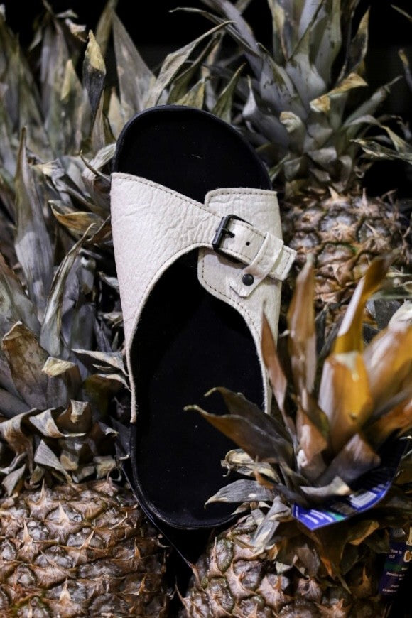 Sandales véganes TOKU Rome en simili cuir blanc, vue verticale