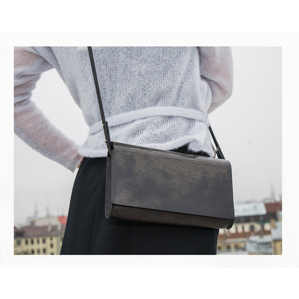 Grande pochette en bois laqué, vue finale