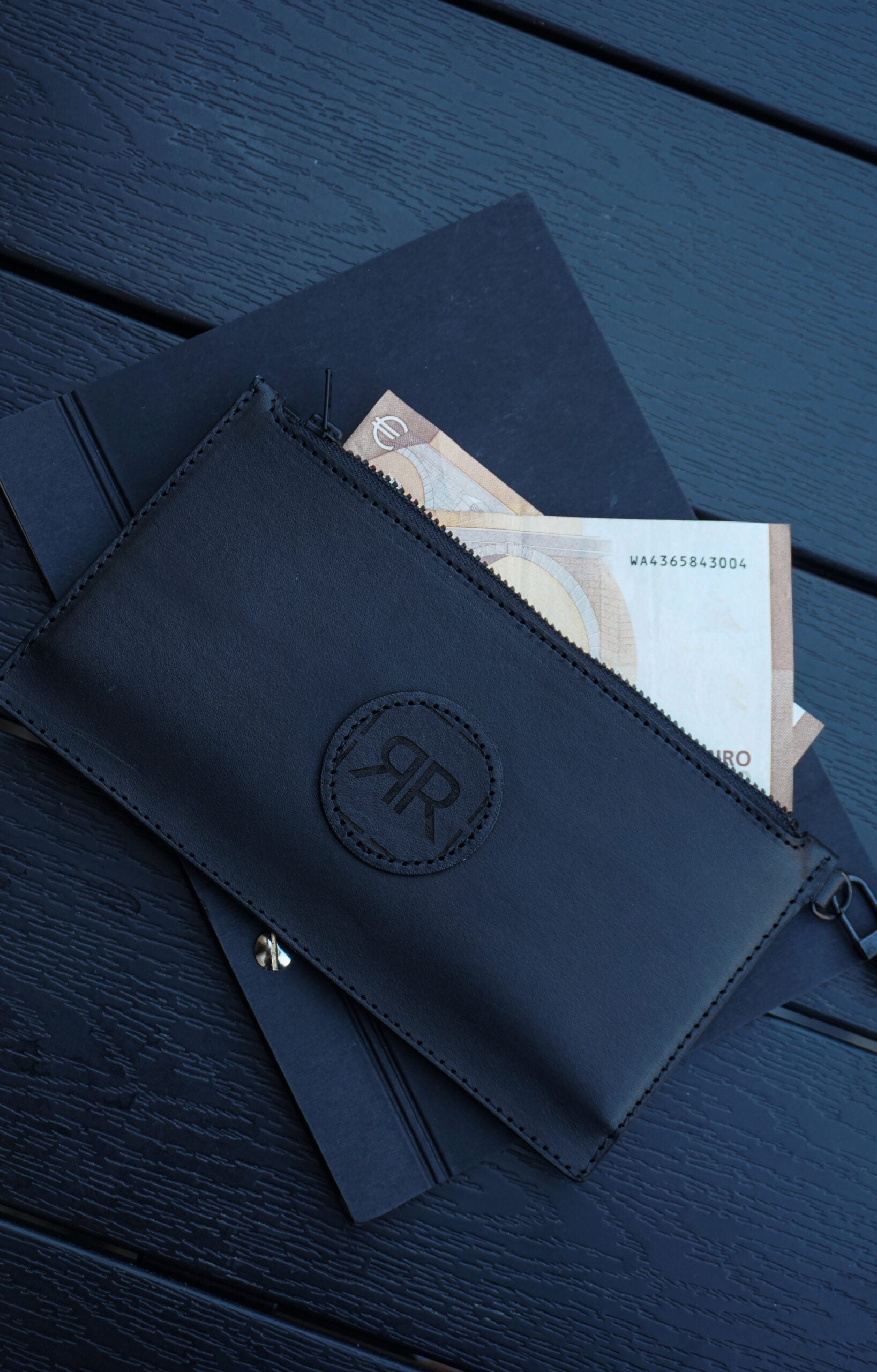 Portefeuille en cuir à dragonne, vue produit