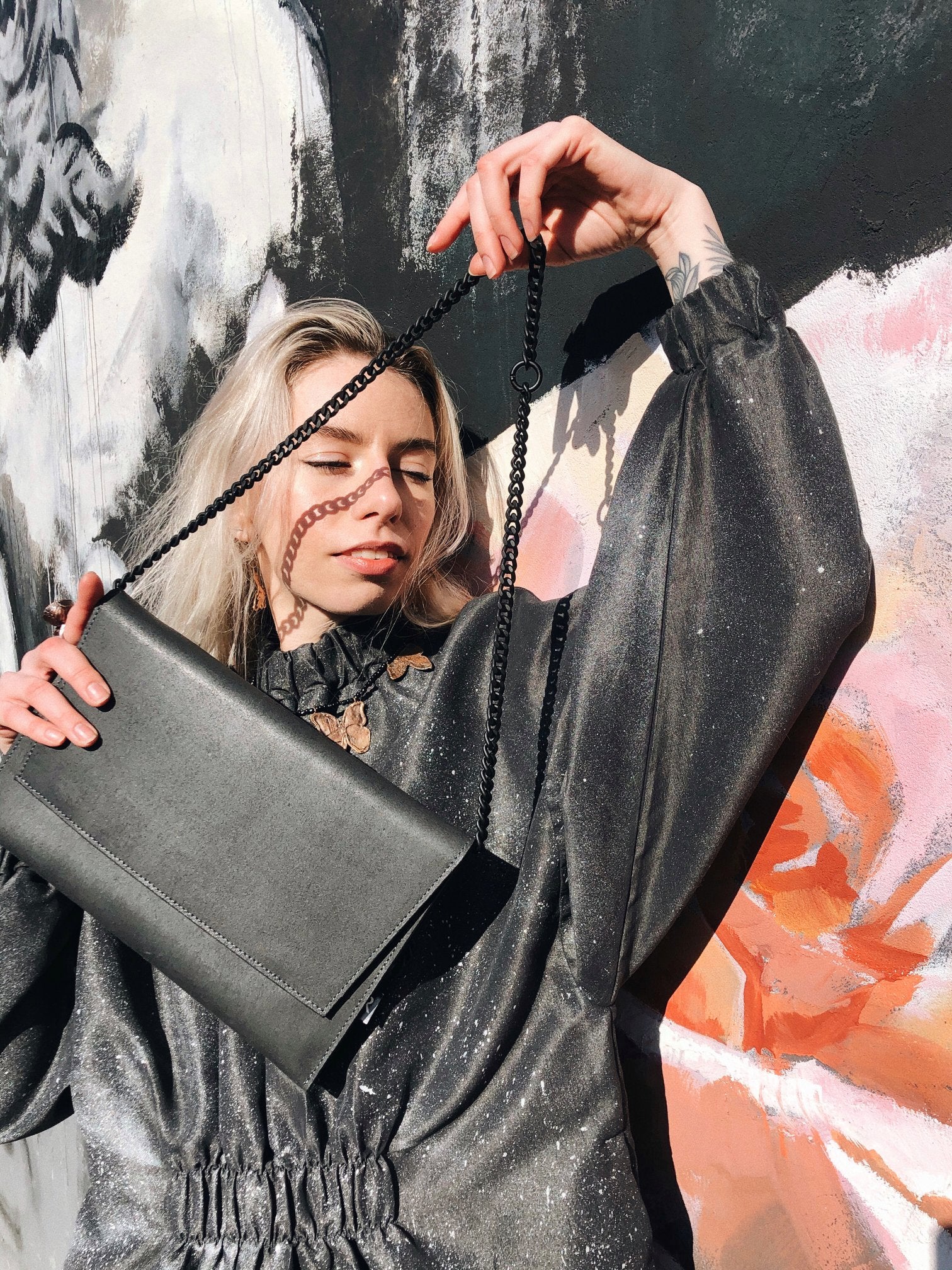Sac à bandoulière à chaîne rouge, vue alternative