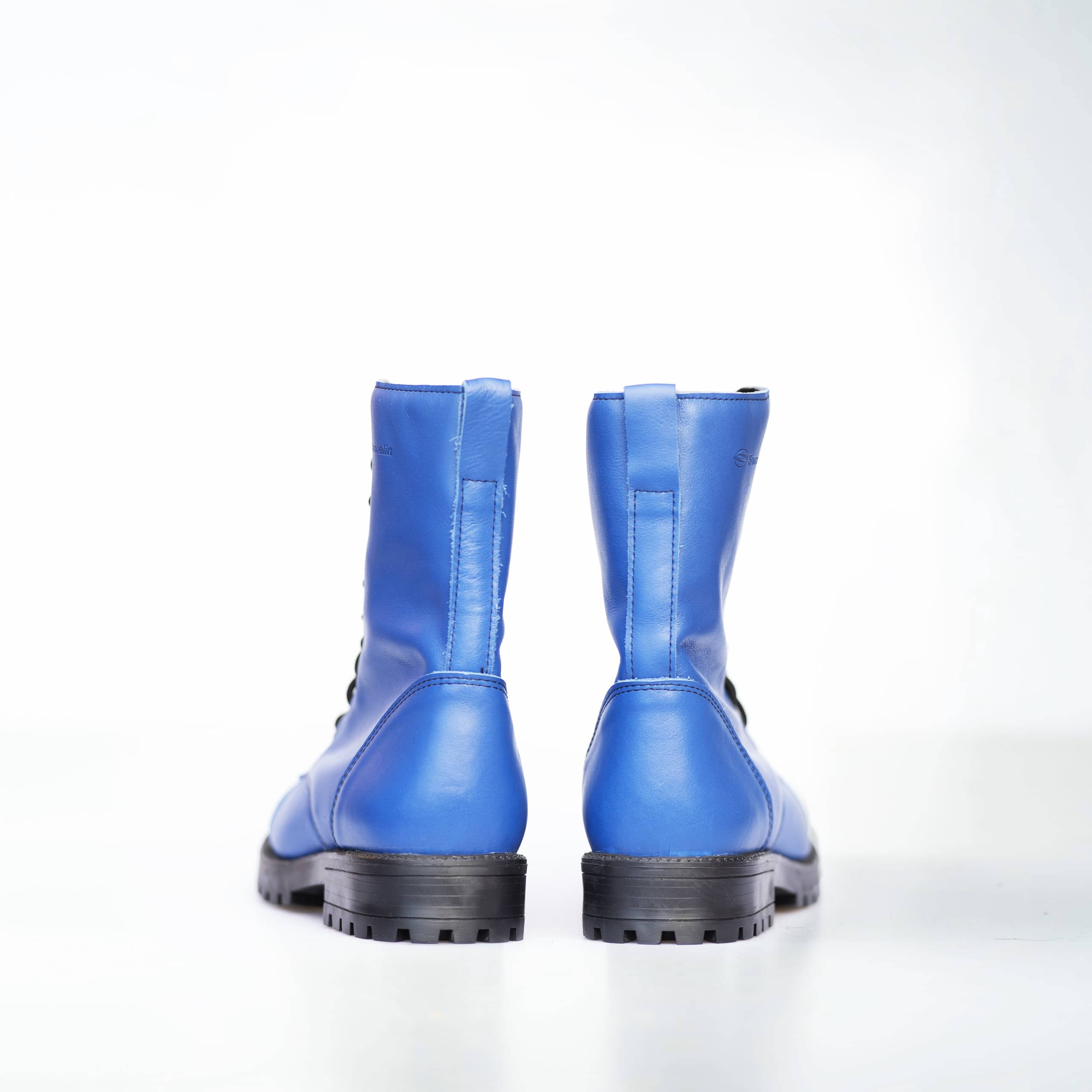 Bottines 511 Blue OmaKing en cuir bleu profond, détail semelle classique