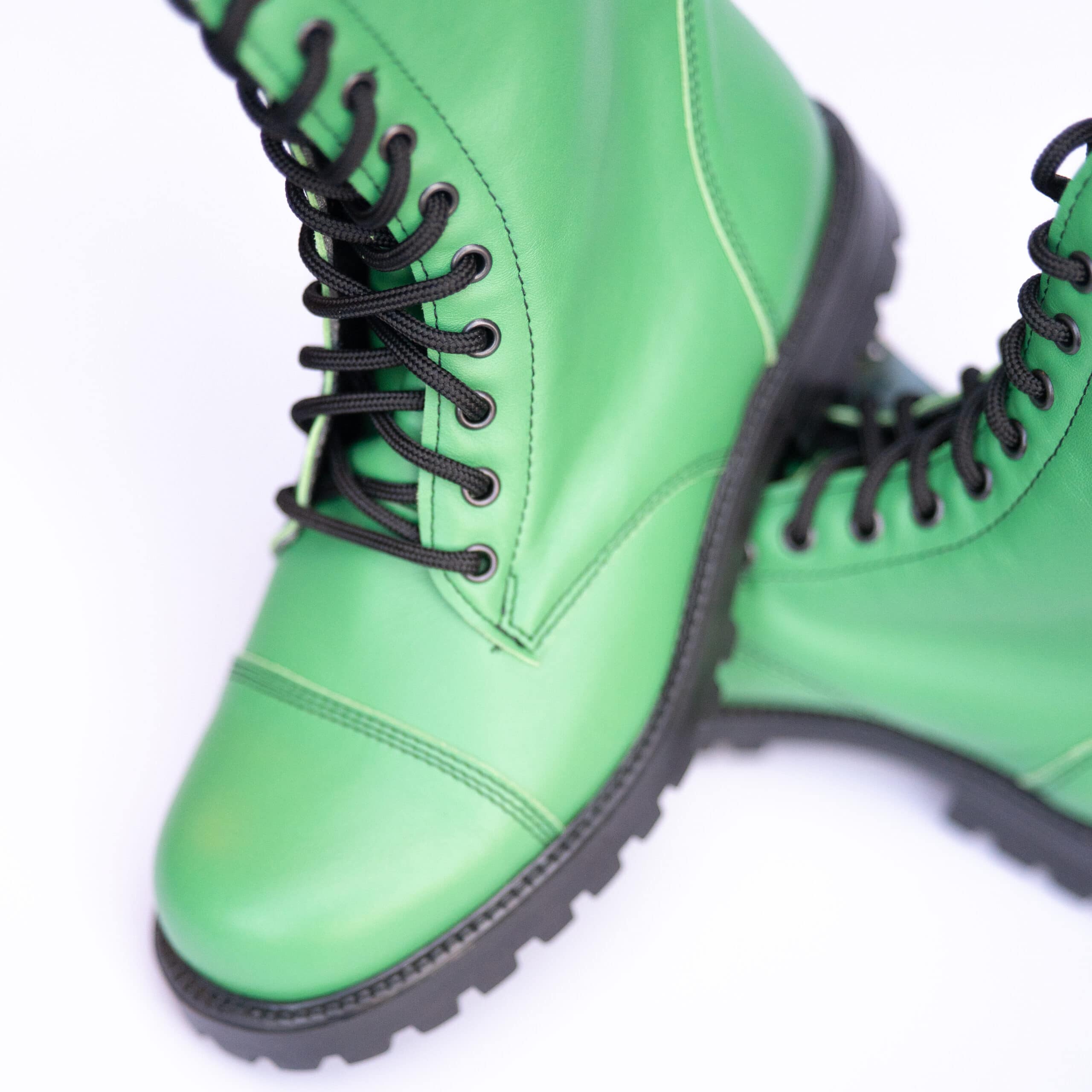 Bottines OmaKing 511 Granny Smith avec zip en cuir vert pomme, vue produit