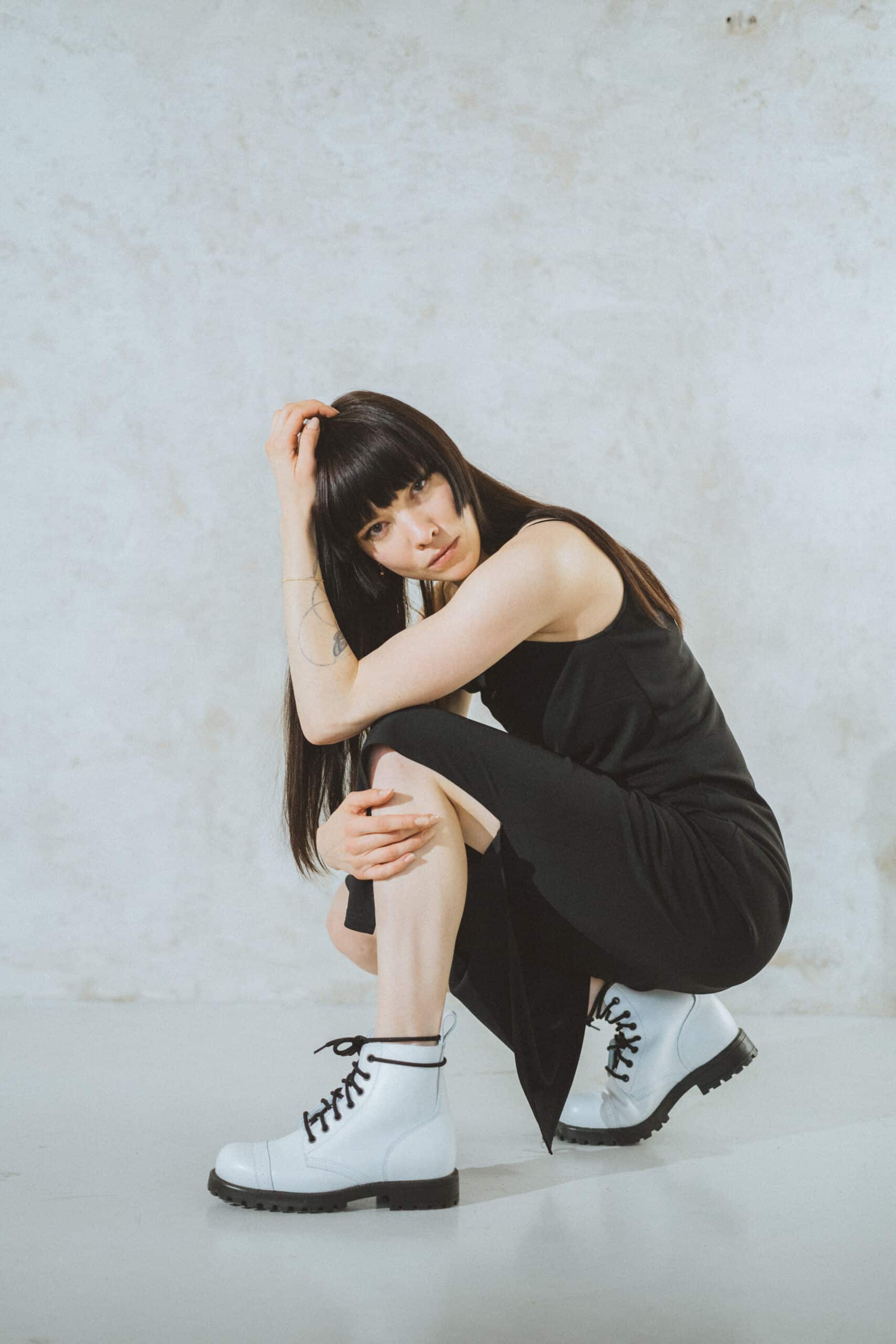 Bottines aviateur en cuir blanc fait main, vue de la semelle