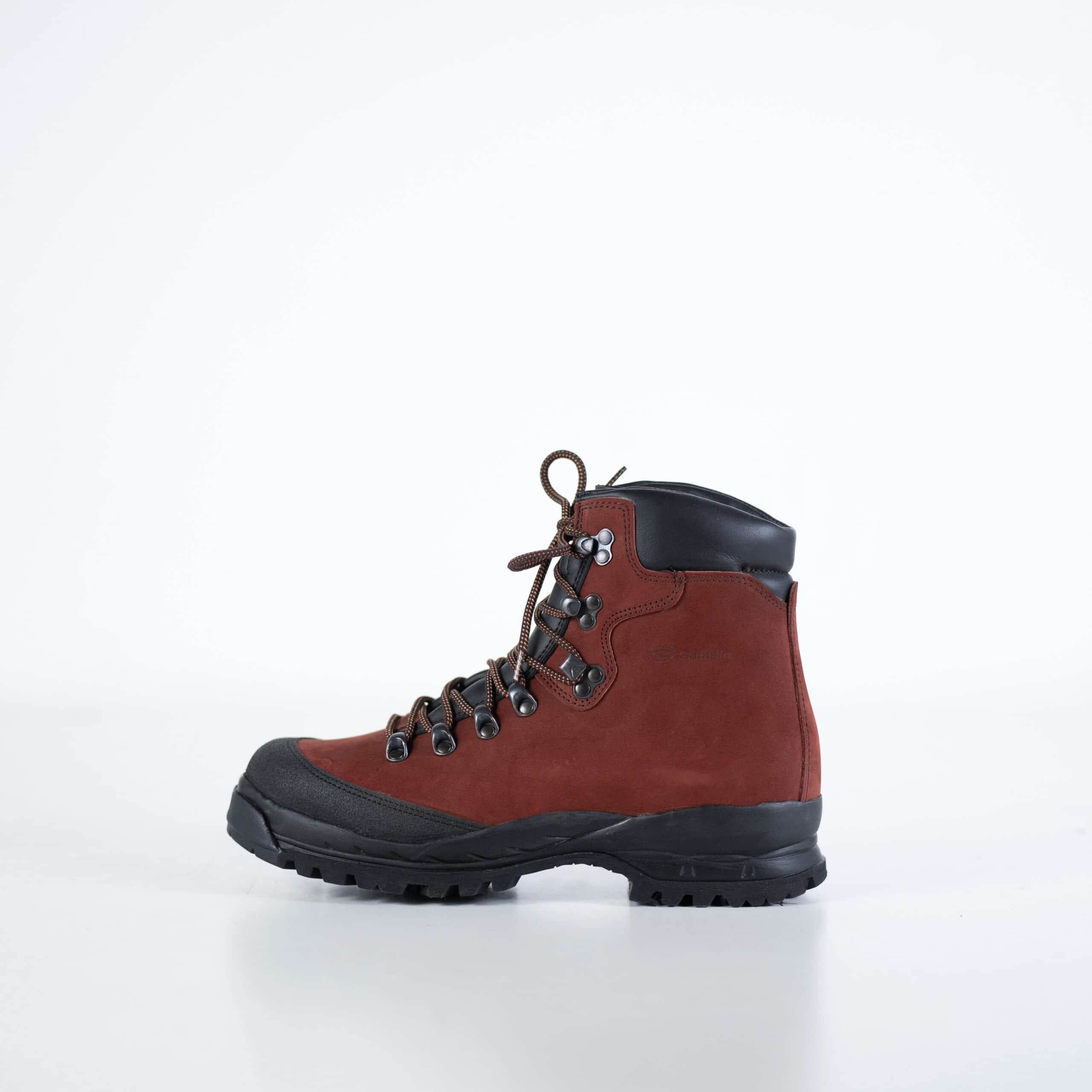 Bottes de randonnée 553P Rosso Aragosta OmaKing, vue de profil avec semelle crantée