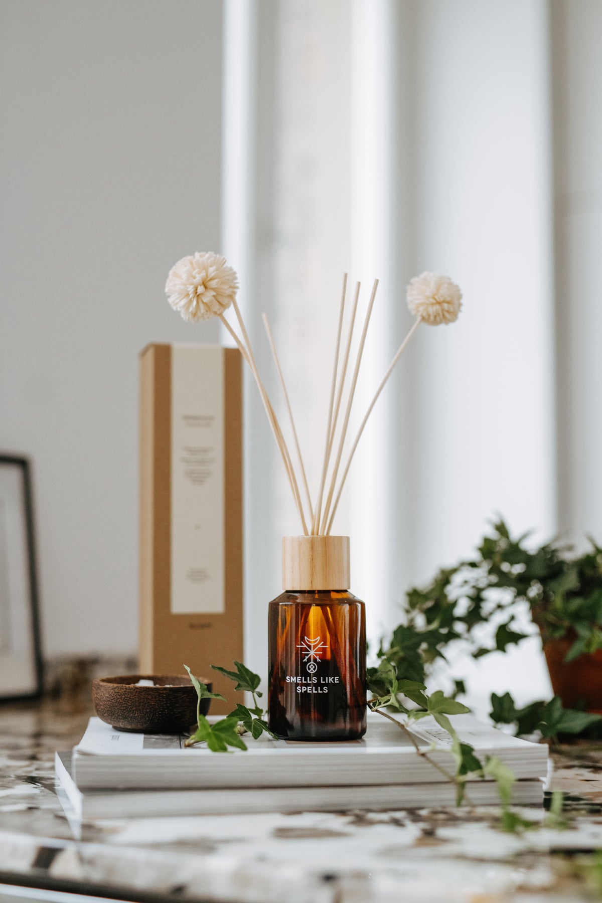 Parfums d'intérieur Smells Like Spells, vue lifestyle alternative