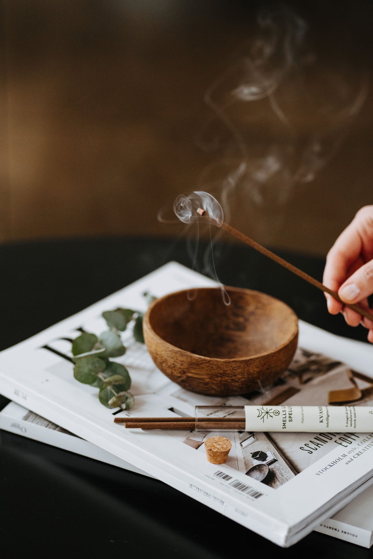 Encens naturel Smells Like Spells, vue lifestyle décor alternative finale