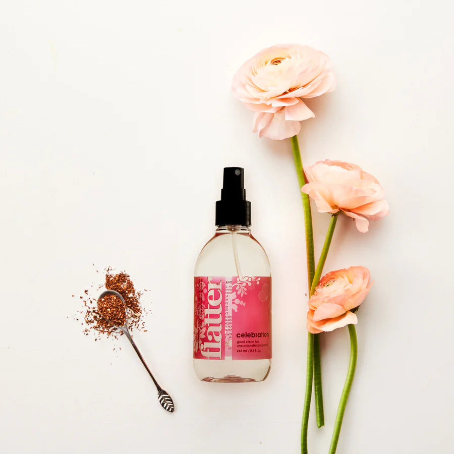 Flacon spray Soak Flatter Celebration parfum fête 248 ml, flacon rose sans amidon