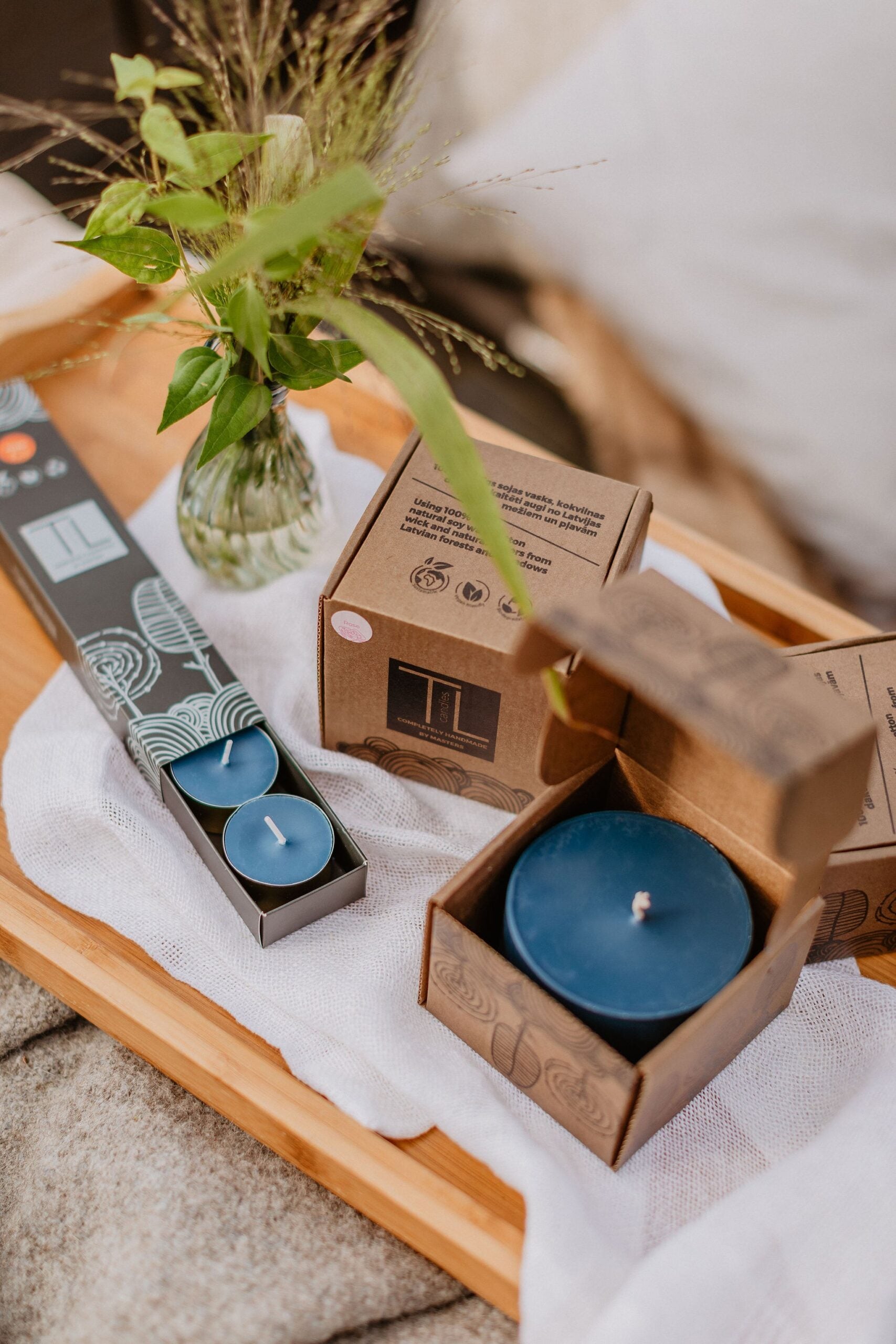 Bougie artisanale en cire de soja parfum ambre, vue produit