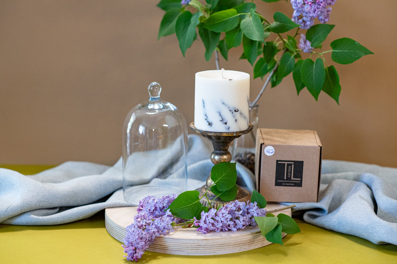 Bougie artisanale en cire de soja parfum lavande blanche, vue produit