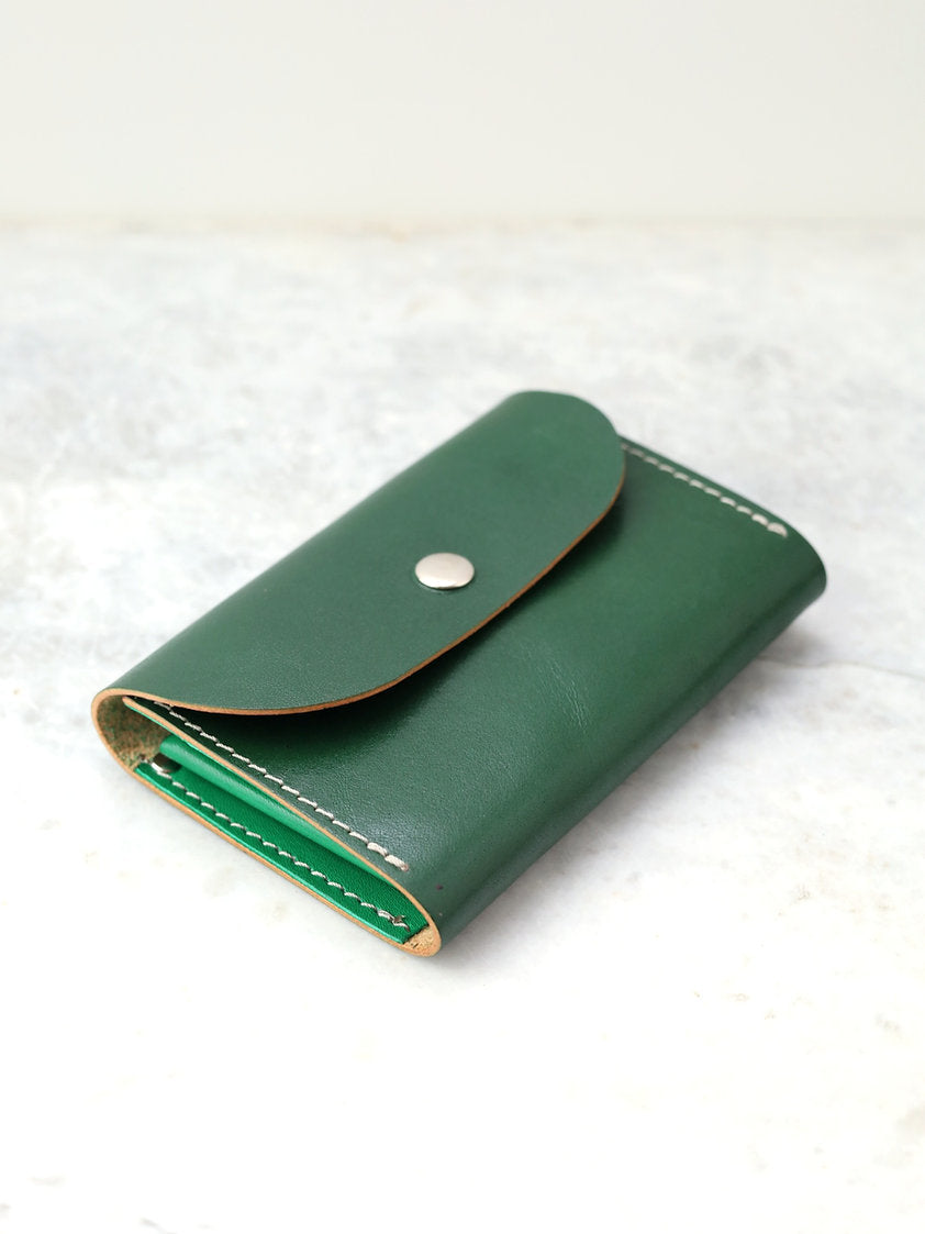 Portefeuille FRIDAY TOKS VISOKS en cuir vert sauge, vue ouverte alternative