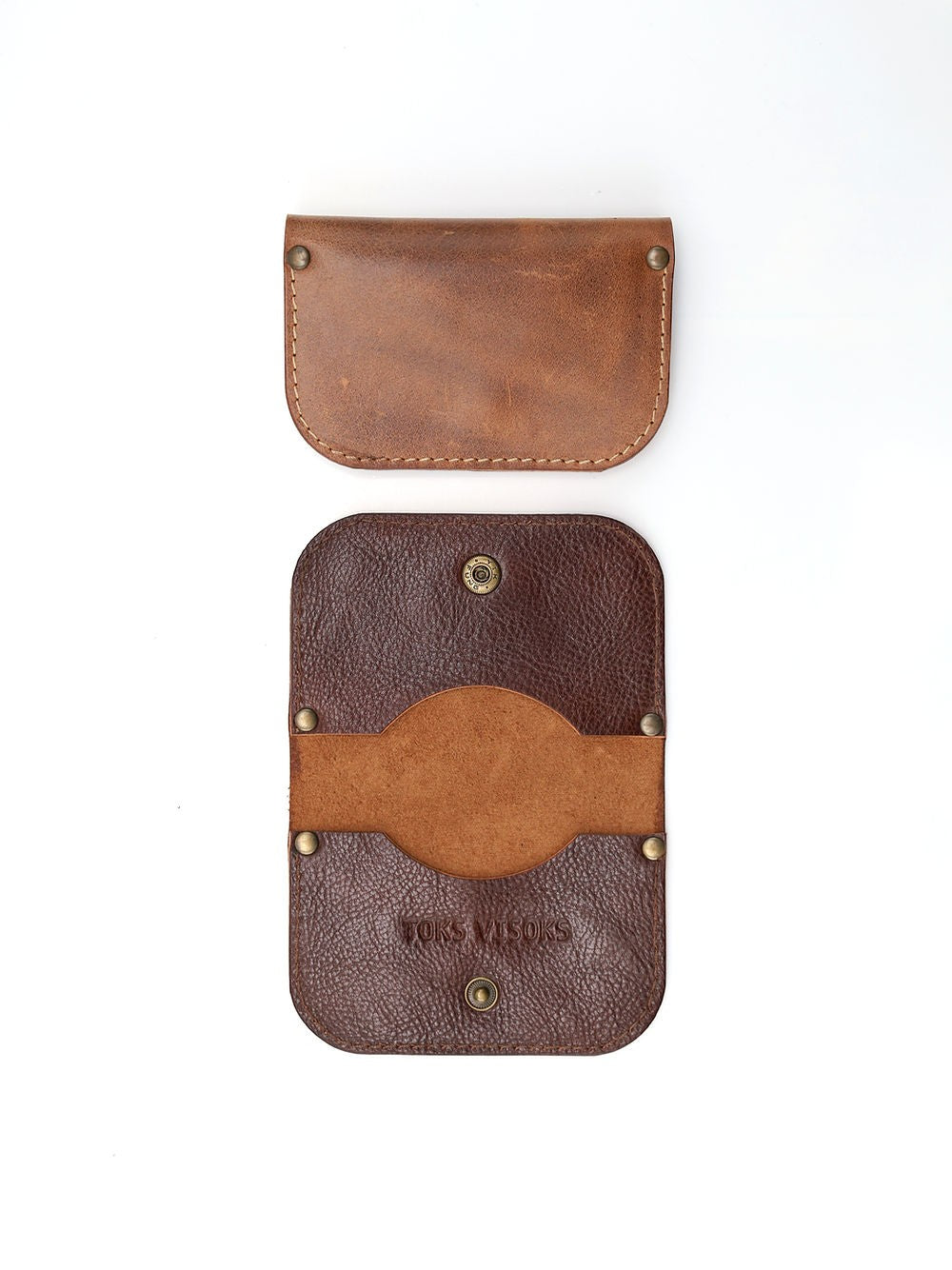 Portefeuille bicolore en cuir marron, comparaison des deux coloris