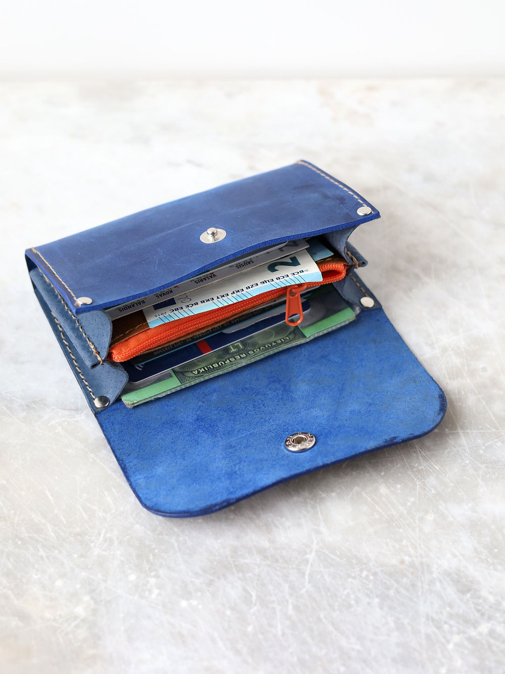 Portefeuille FRIDAY TOKS VISOKS en cuir bleu, vue ouverte alternative