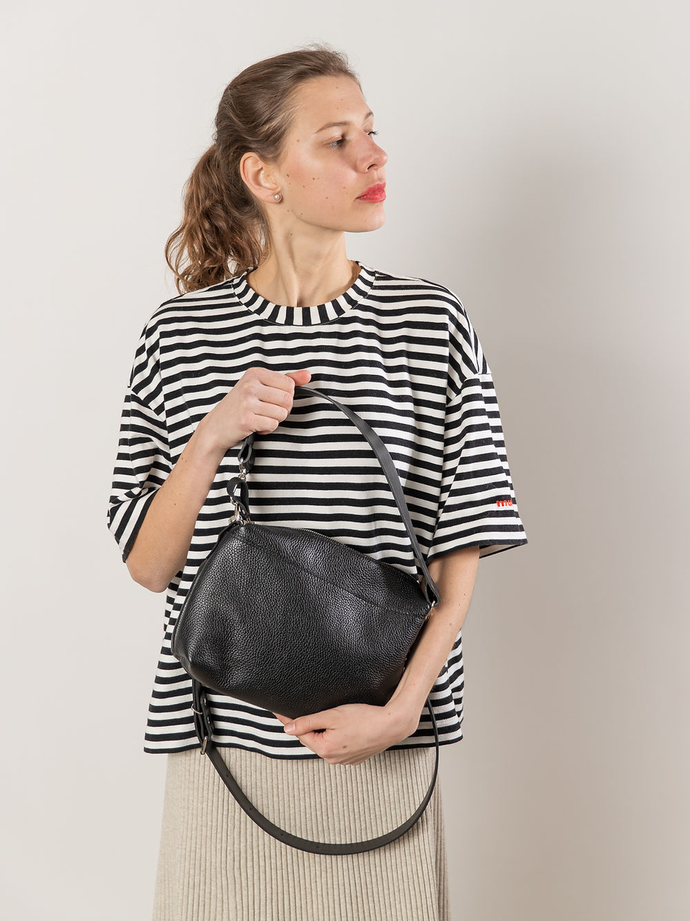 Sac à main ROBIN TOKS VISOKS en cuir noir, vue trois quarts