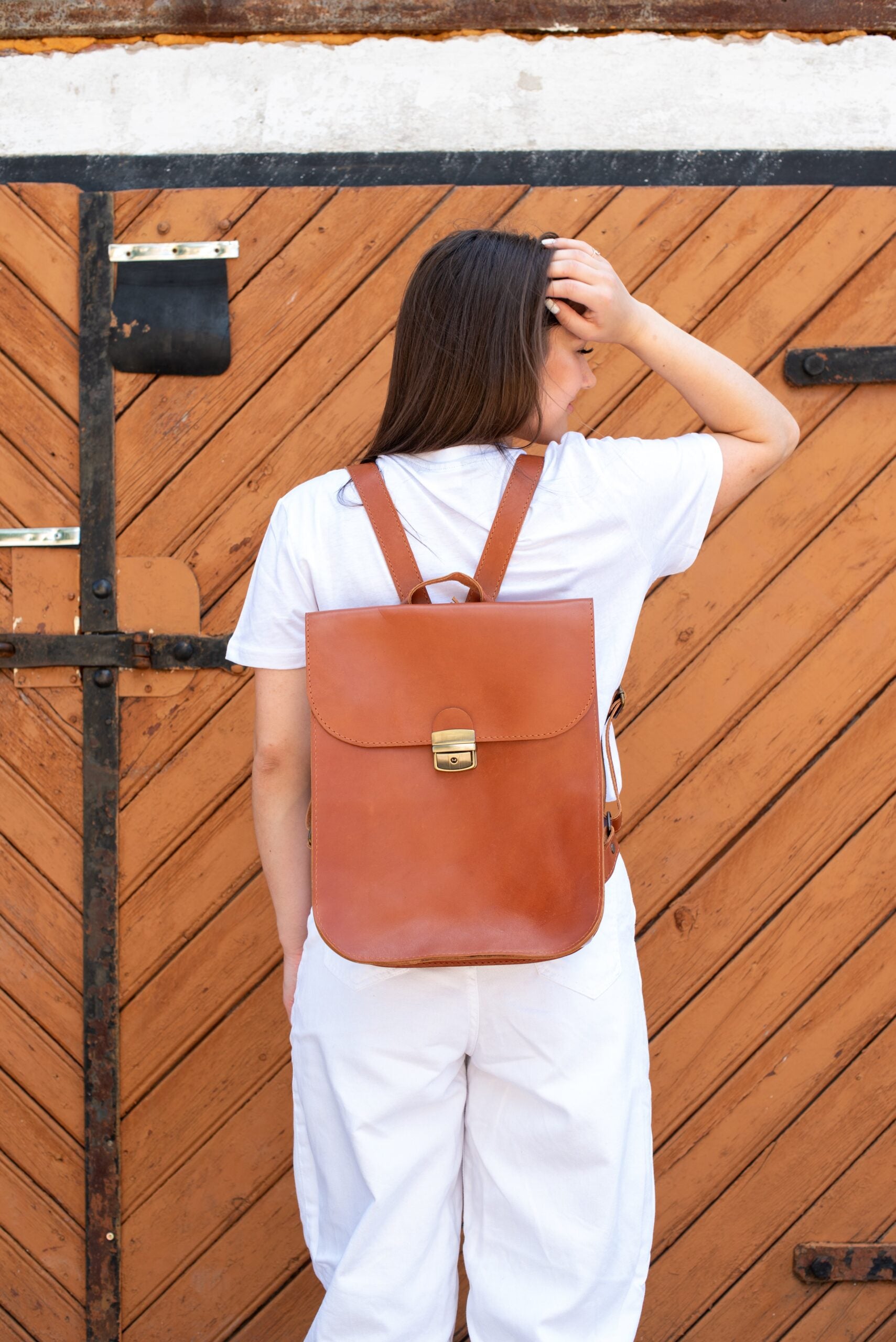 Sac à dos selle en cuir naturel marron clair, vue finale