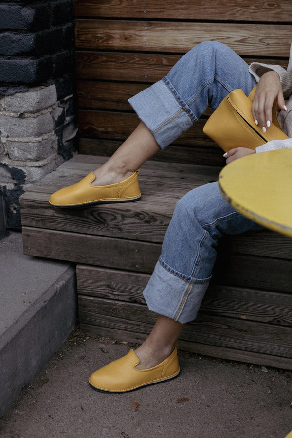 Sac TOKU Lisbon en cuir jaune ocre, ligne Omaking fabriquée en Estonie
