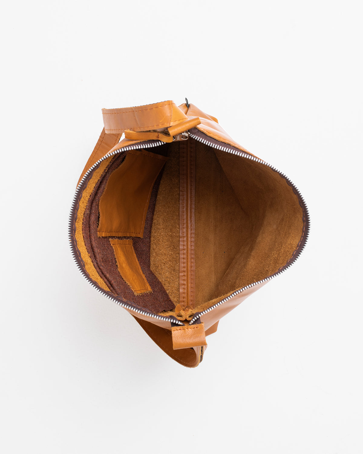 Sac à bandoulière en cuir Anet L caramel - Trendbag