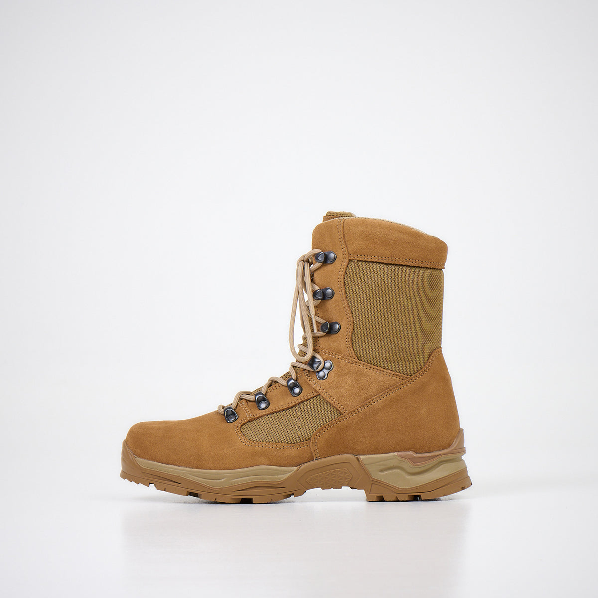 Combat boots OmaKing 583 355 500 style armée lettone, vue finale