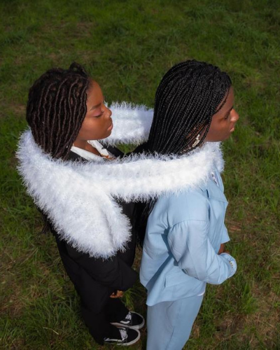 écharpe blanche en laine style cabaret shooting photo