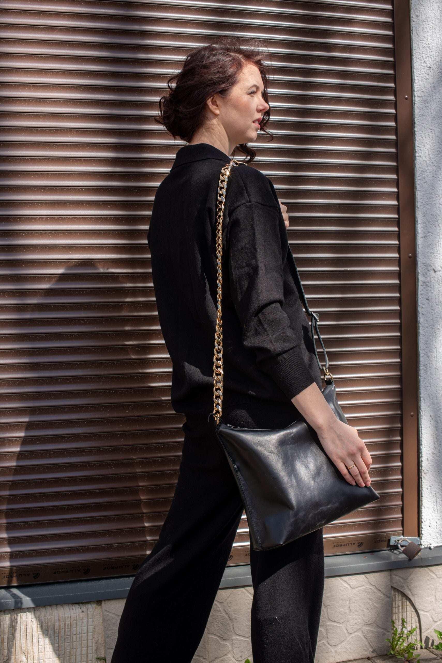 Sac à main hobo en cuir noir, grand modèle, chaîne personnalisable, vue 8