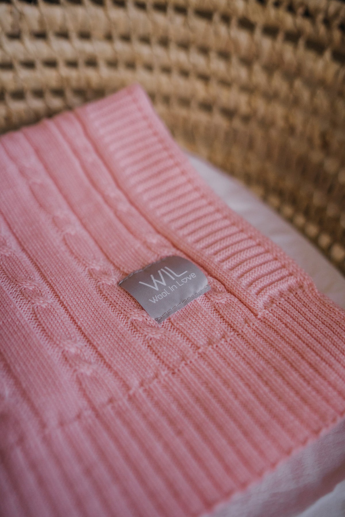 Coffret JOY rose, couverture HOPE, combinaison et bonnet, Wool In Love