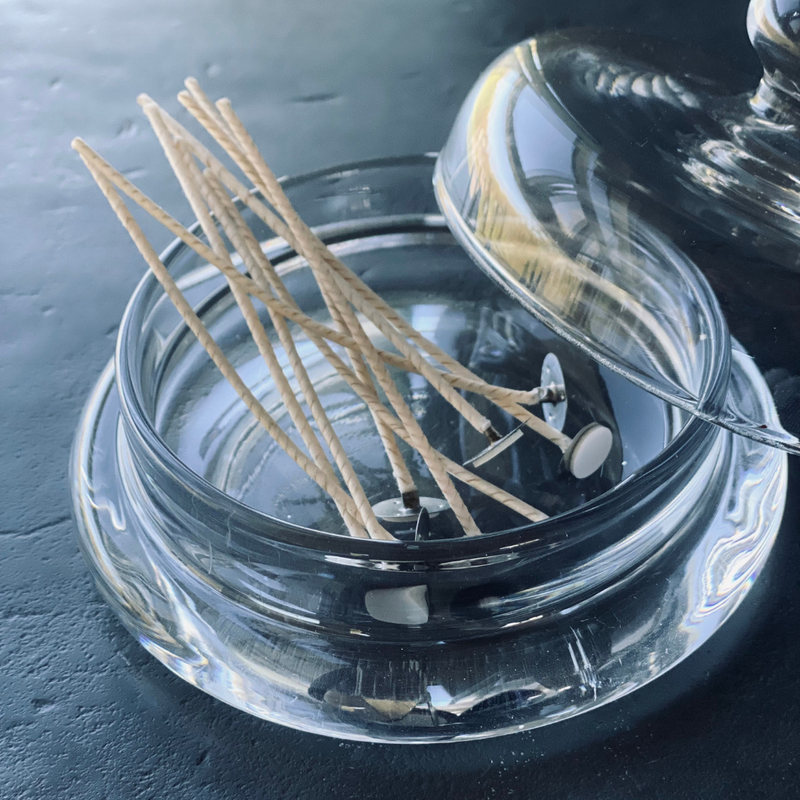 Mèches supplémentaires pour bougie en poudre Candledust, mise en scène