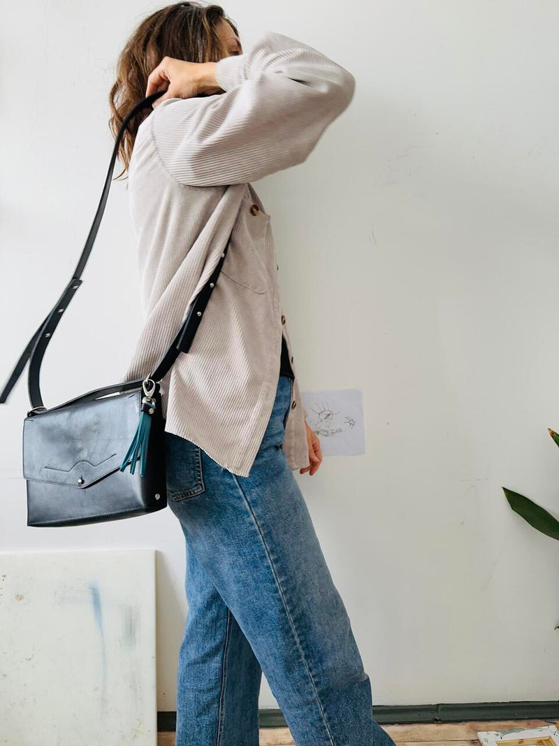 Sac bandoulière en cuir modèle KOKUKA grand format, vue finale