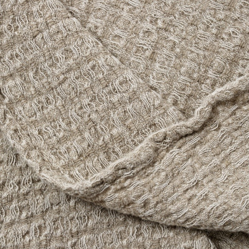 Grande serviette en lin gris texturé Hertwill, chaîne et trame visibles