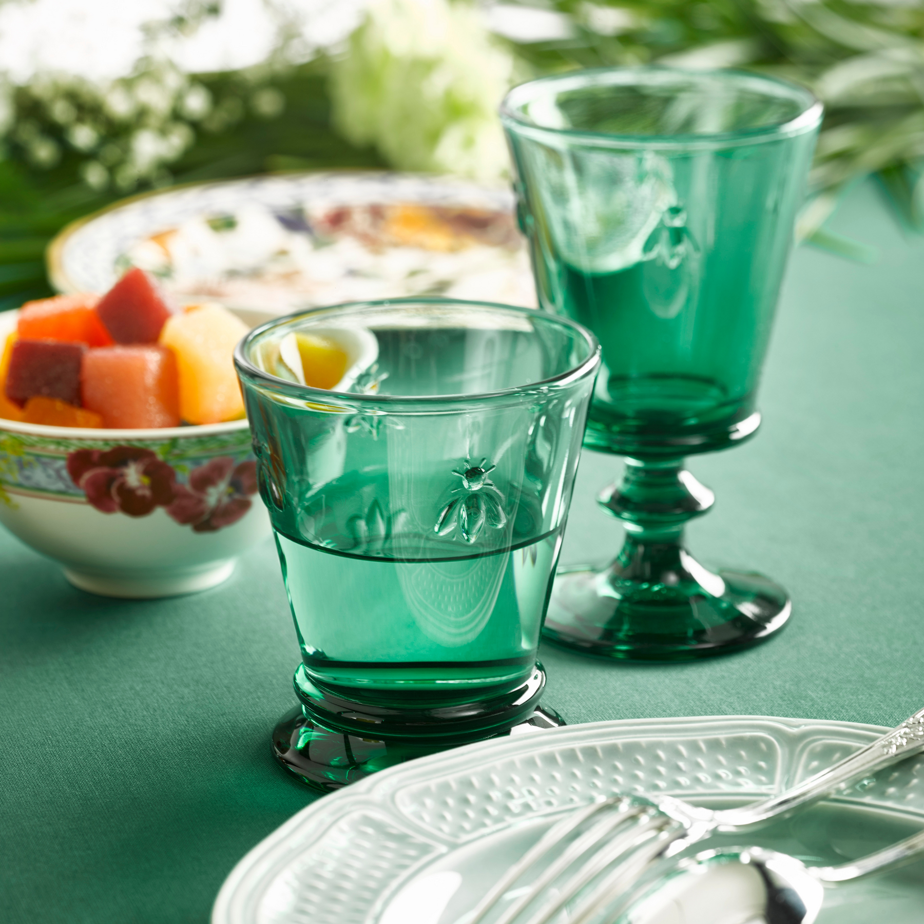 Coffret 4 verres abeille ABEILLE 220 ml, ambiance de table vert émeraude