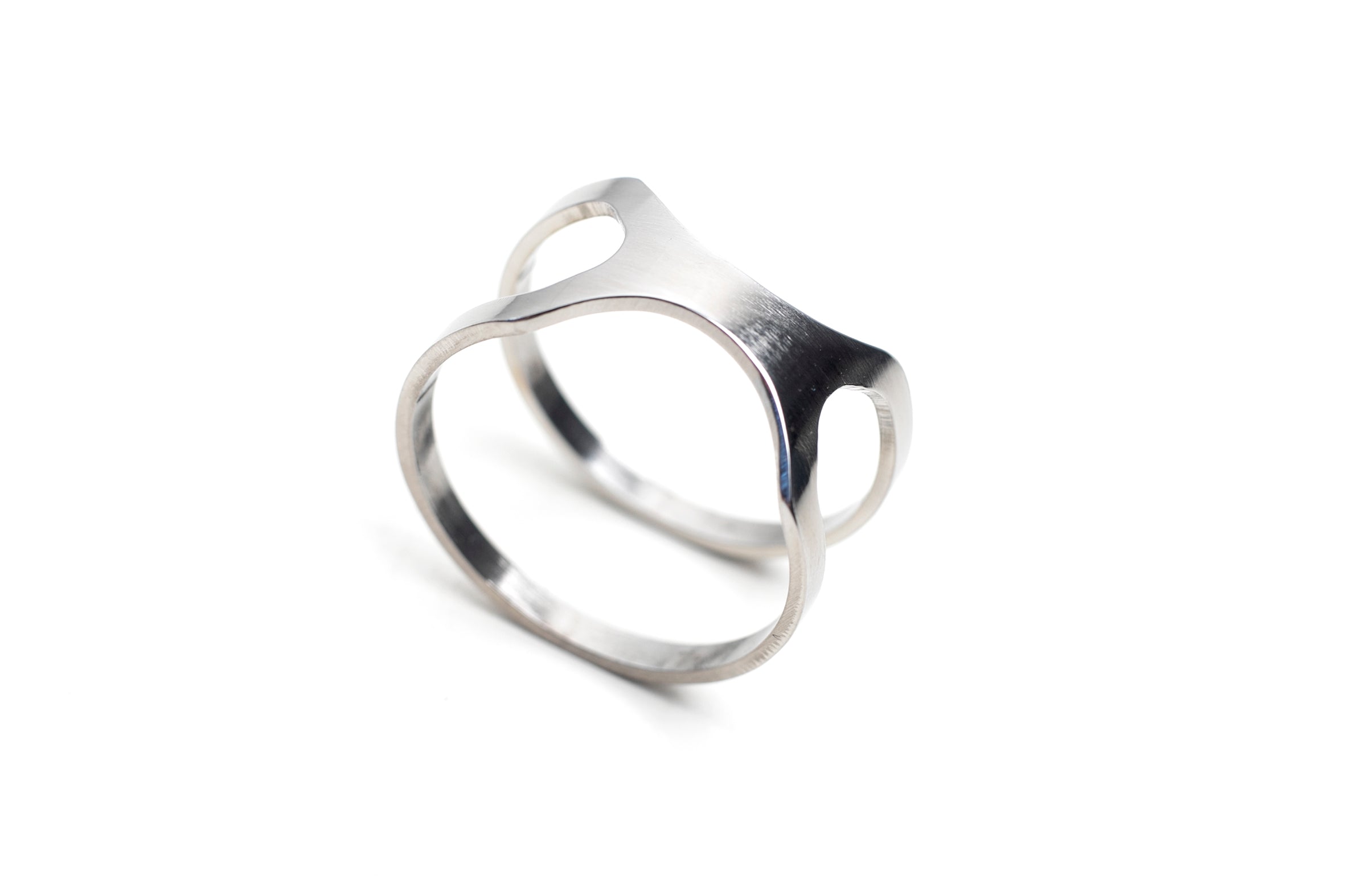 Bague modèle Versus, vue finale