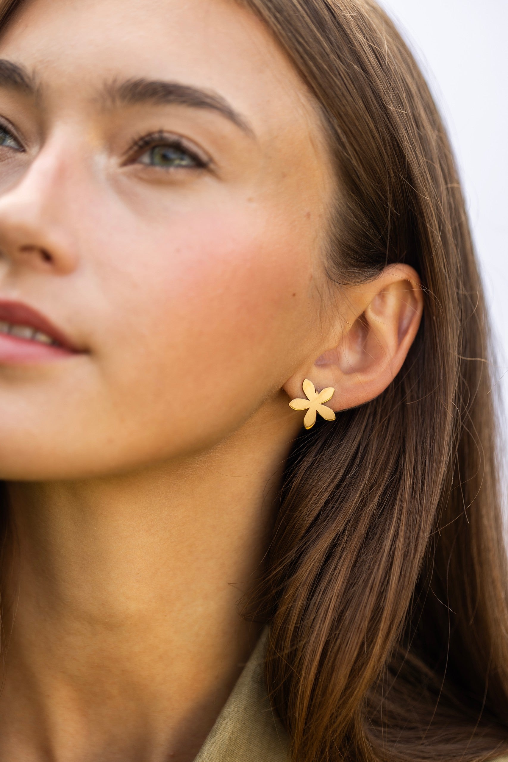 Boucles d'oreilles modèle Lilac finition Sunlit, vue produit alternative