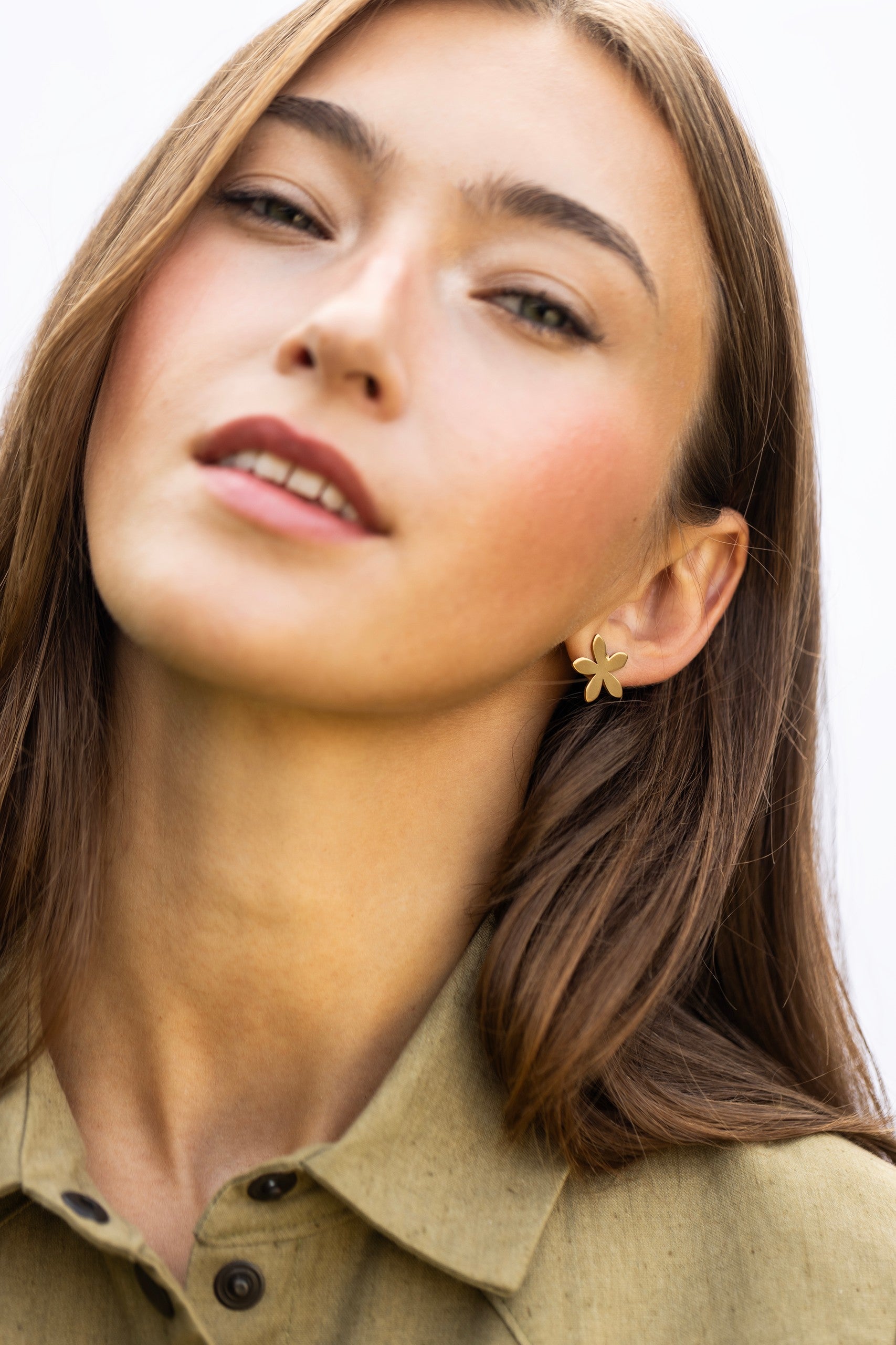 Boucles d'oreilles modèle Lilac finition Sunlit, vue verticale